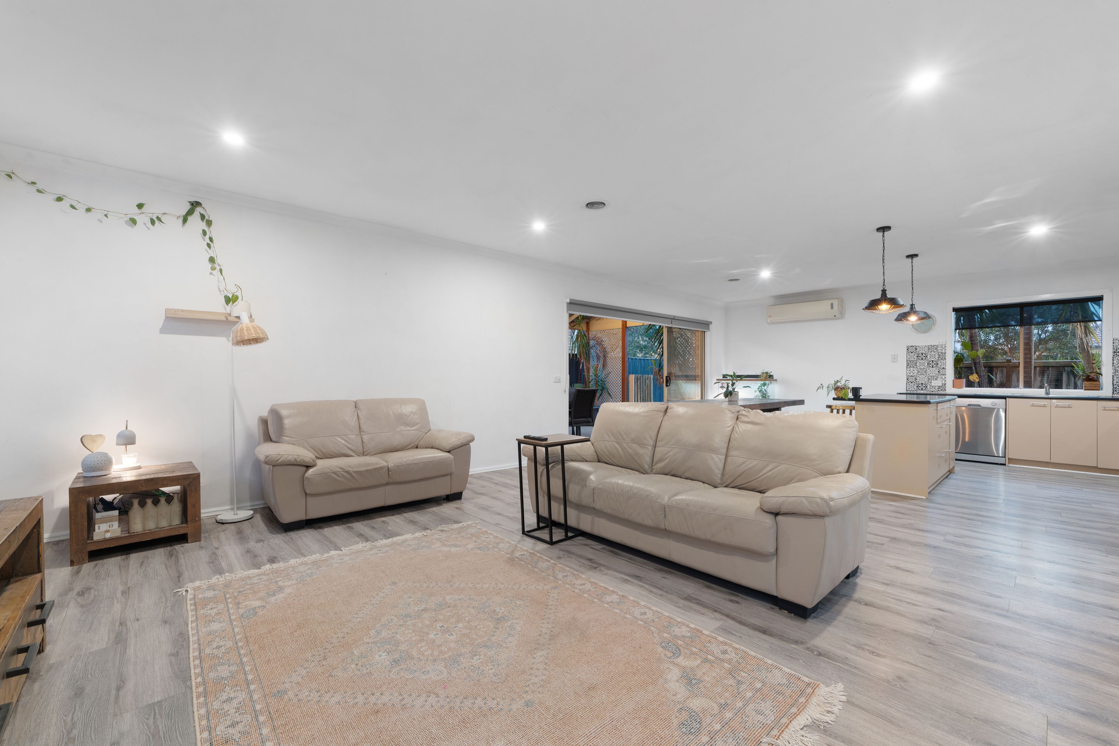 2 Sanctuary Crescent — photo 4 of 20