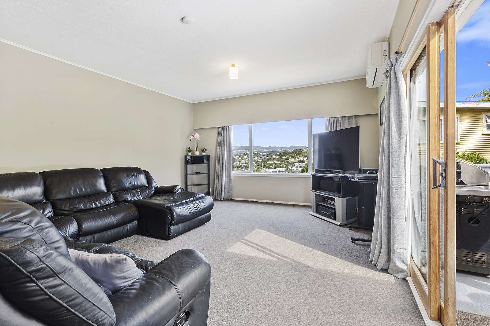 28 Totara Road photo 6