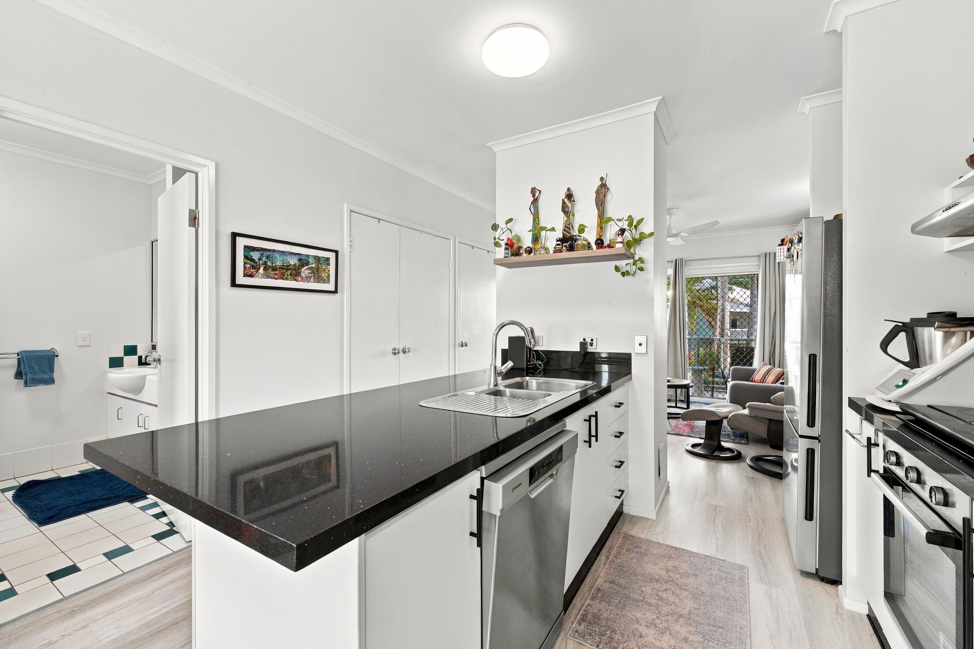 252/2 Keem Street — photo 5 of 18