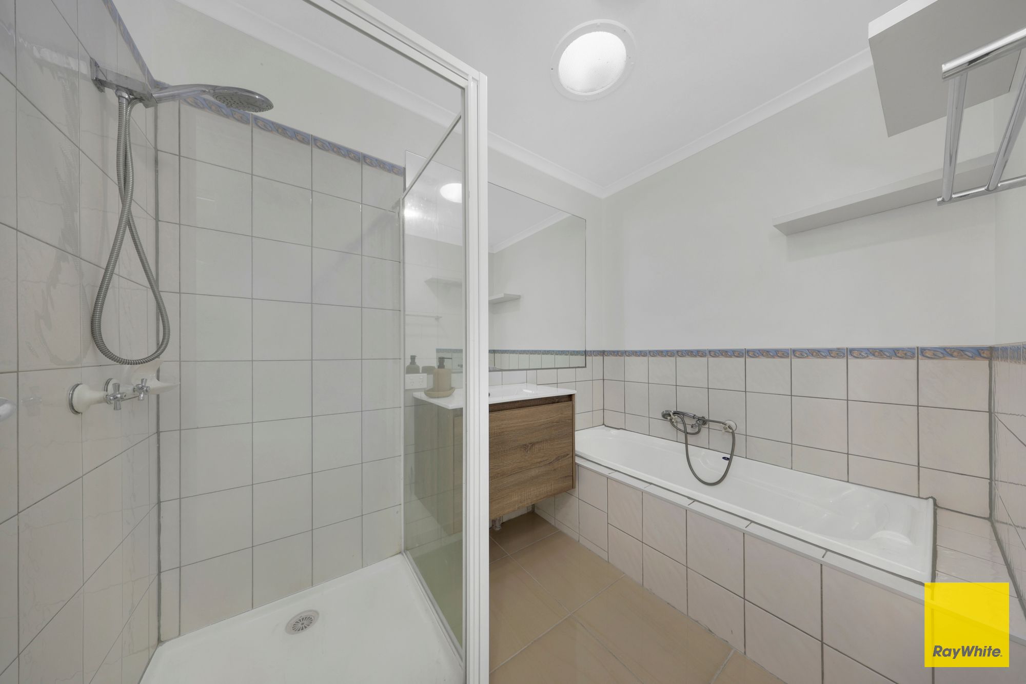 17 Thames Way — photo 14 of 17