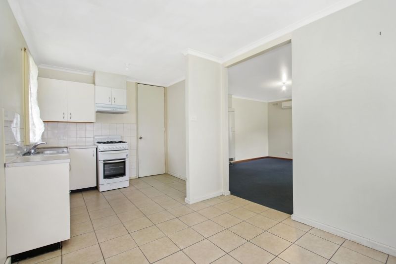 70 Kurrajong Crescent, West Albury, NSW 2640