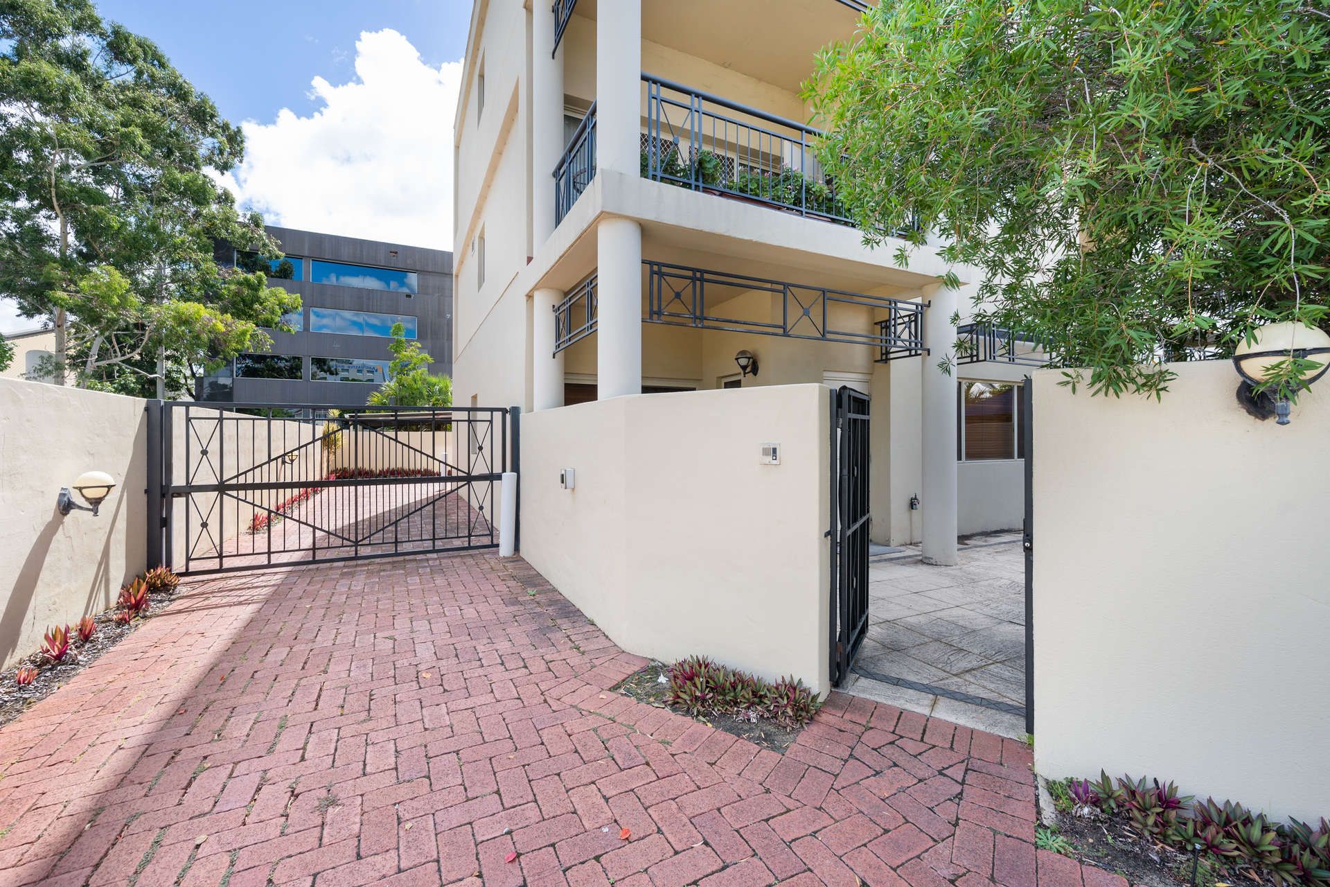 1/17 Emerald Terrace, West Perth, WA 6005