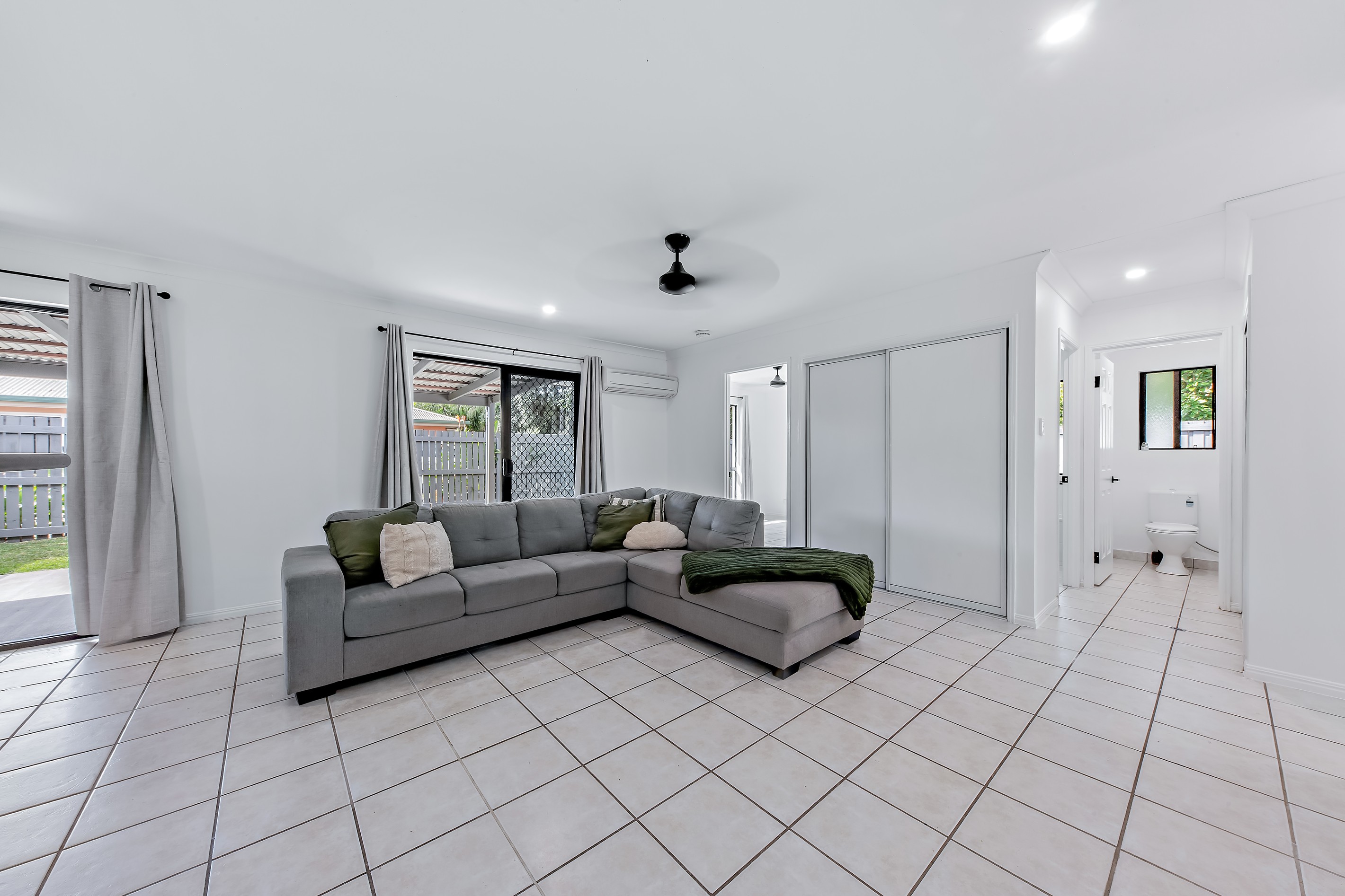 2/22 Banksia Court, Cannonvale, QLD 4802