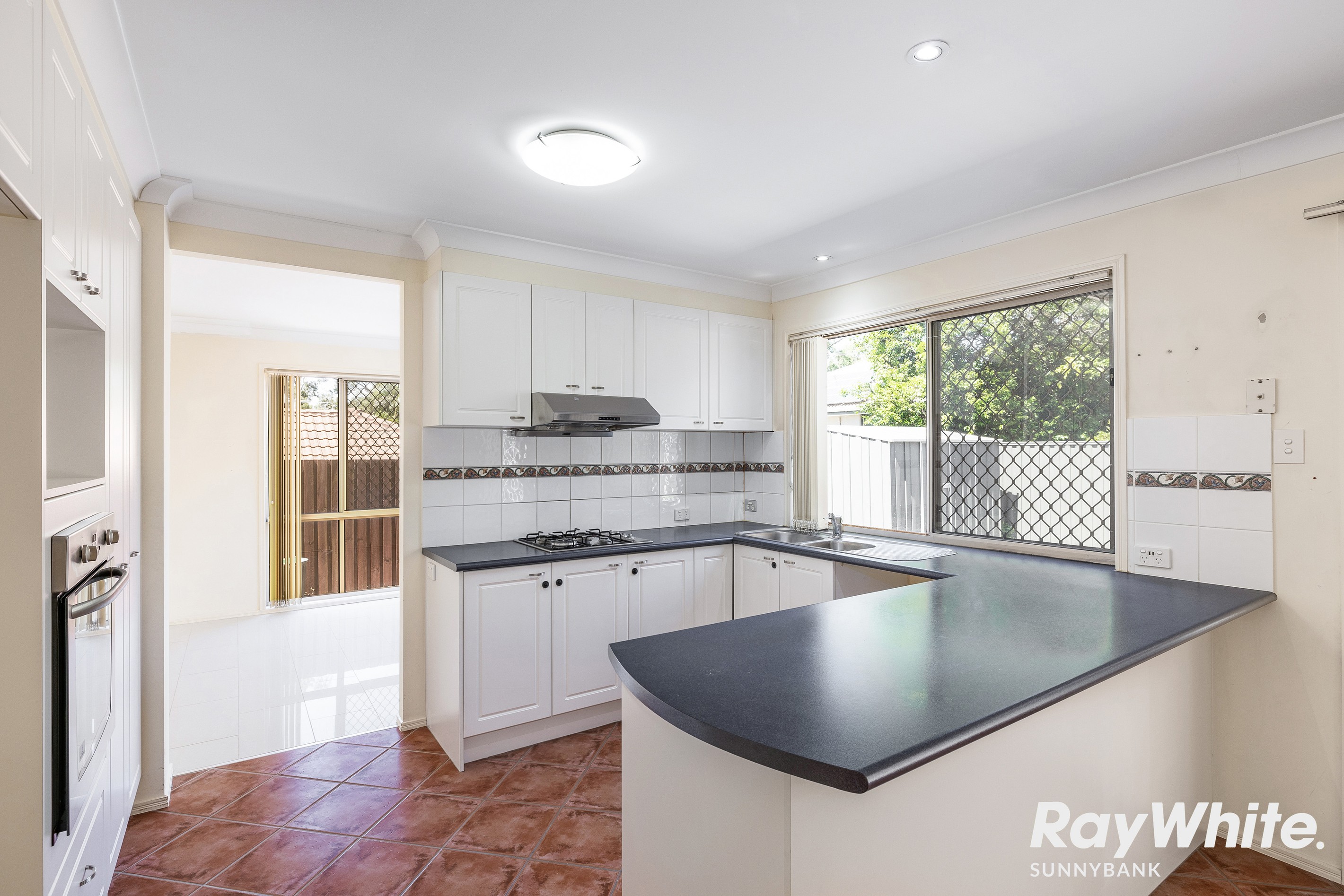 23 Yvonne Road, Eight Mile Plains, QLD 4113