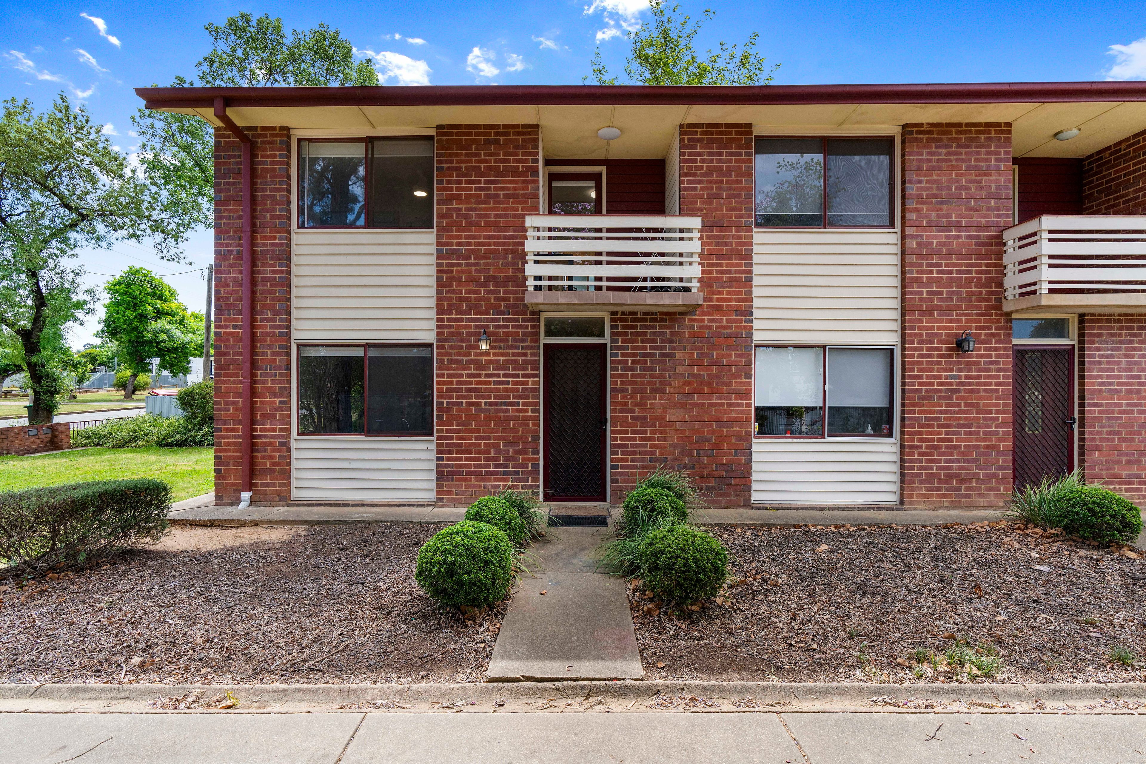 1/17 Cochrane Street, Kooringal, NSW 2650