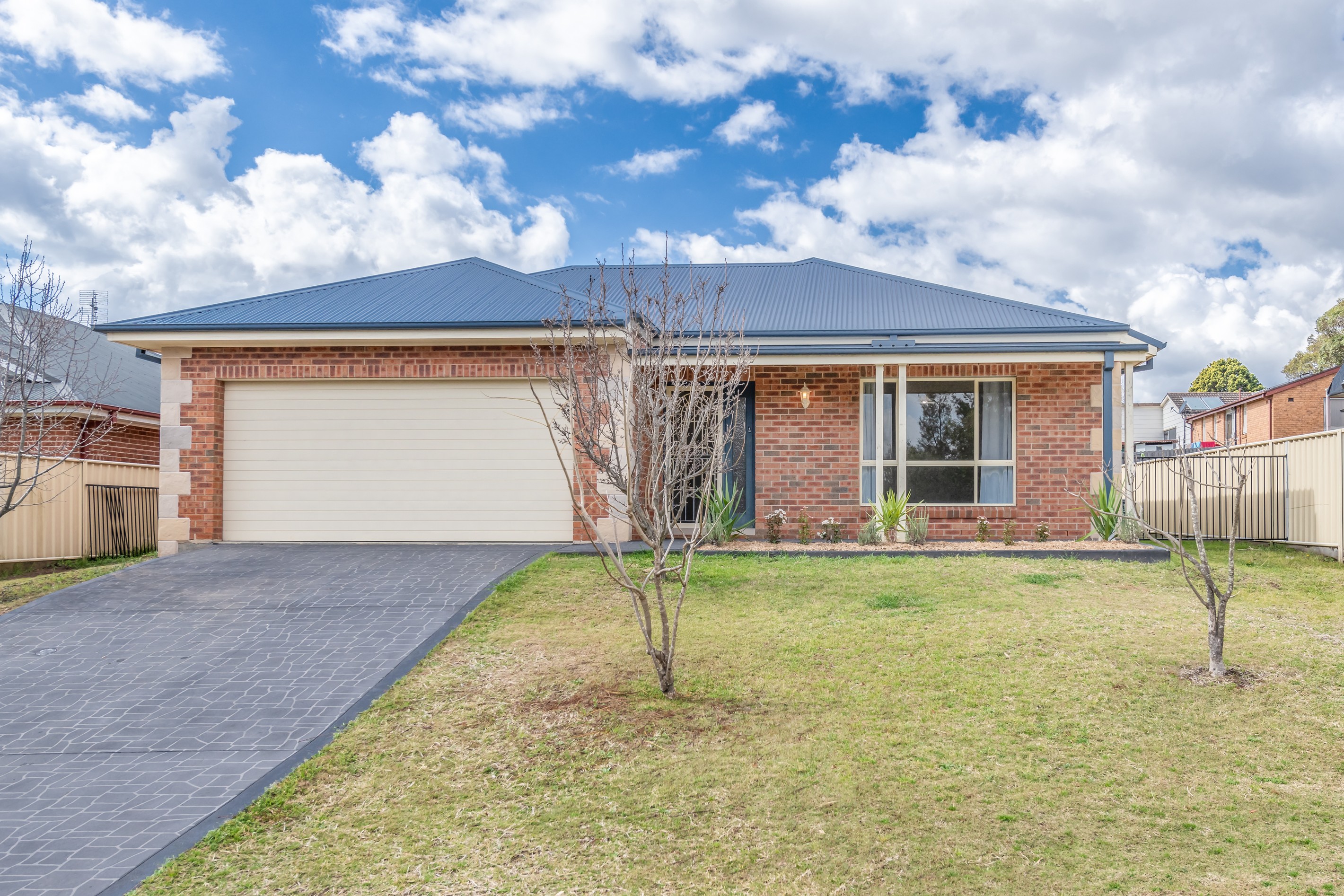 4 Hillview Avenue, Dungog, NSW 2420