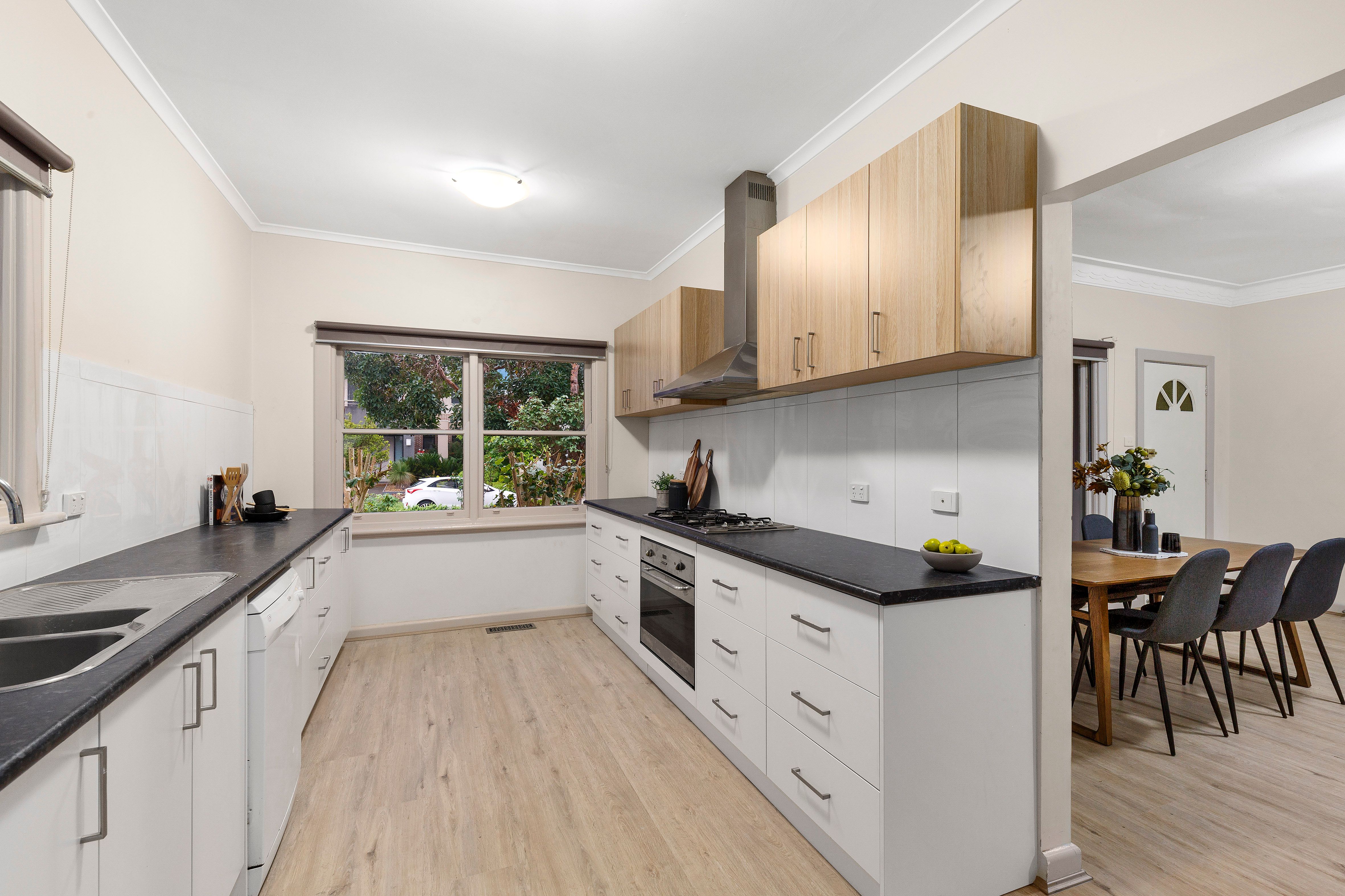 8 Hamilton Crescent, Doncaster East, VIC 3109
