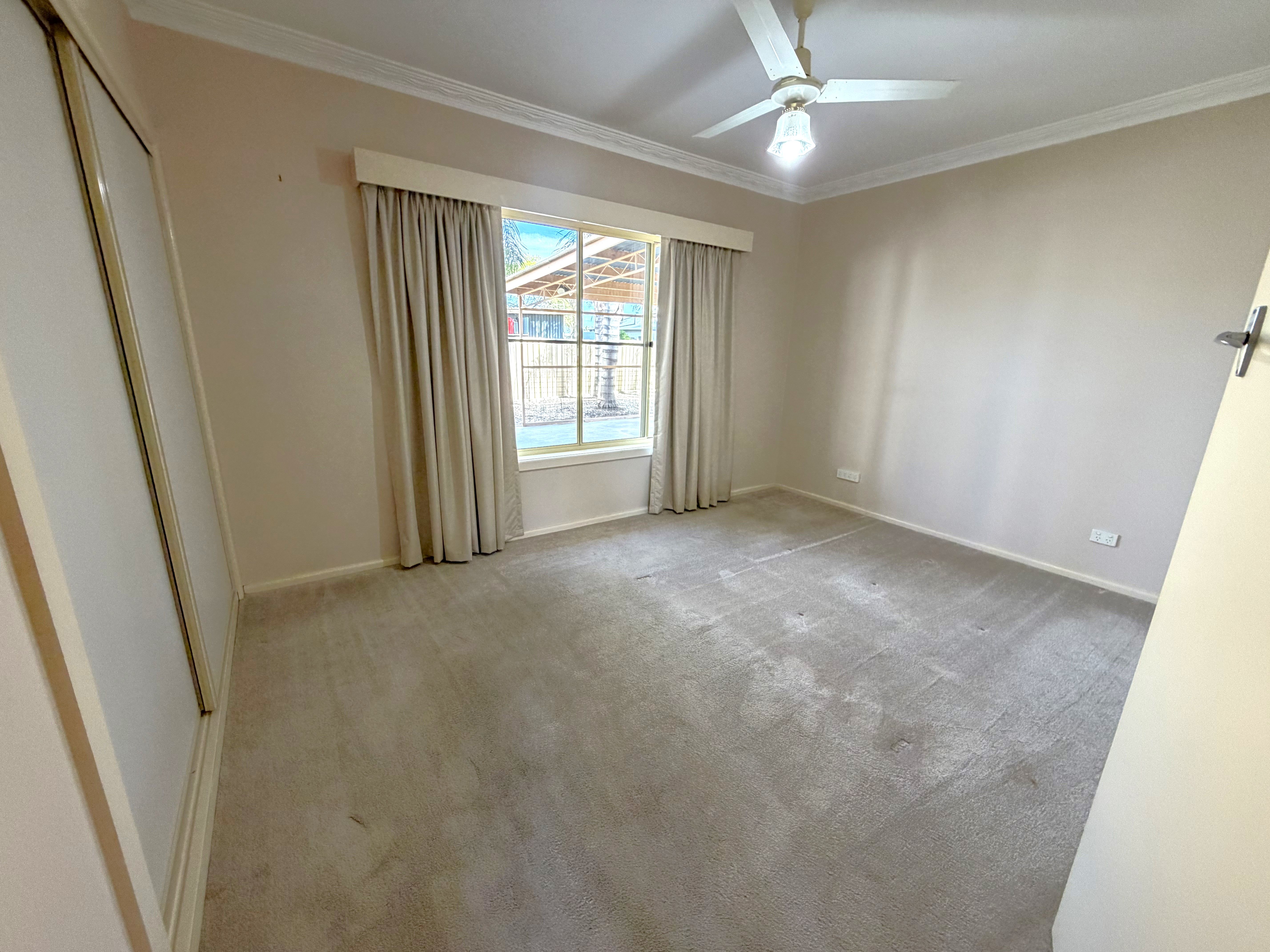 425 Wilkinson Street — photo 4 of 11