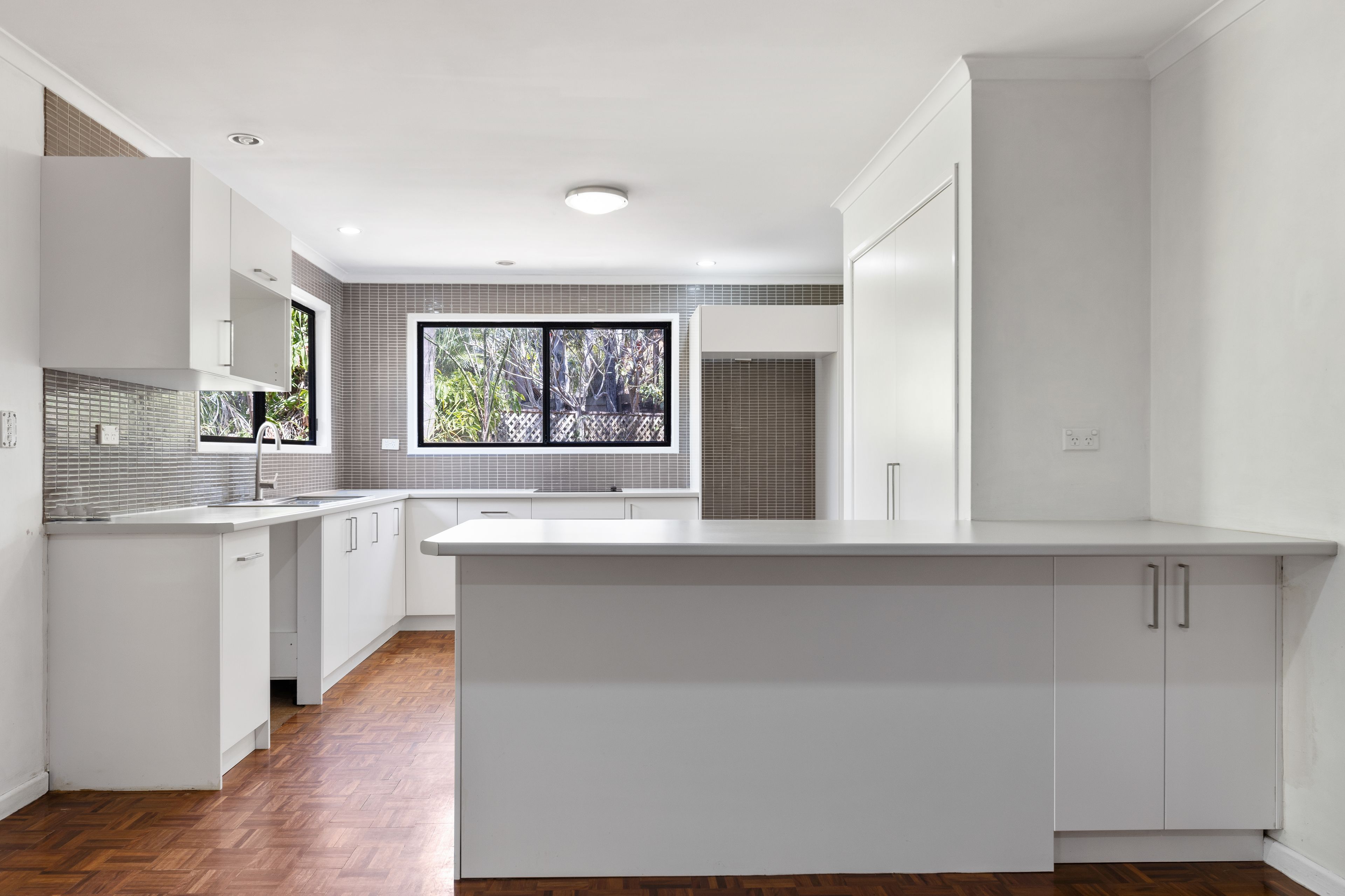 9 Keperra Court, Arana Hills, QLD 4054