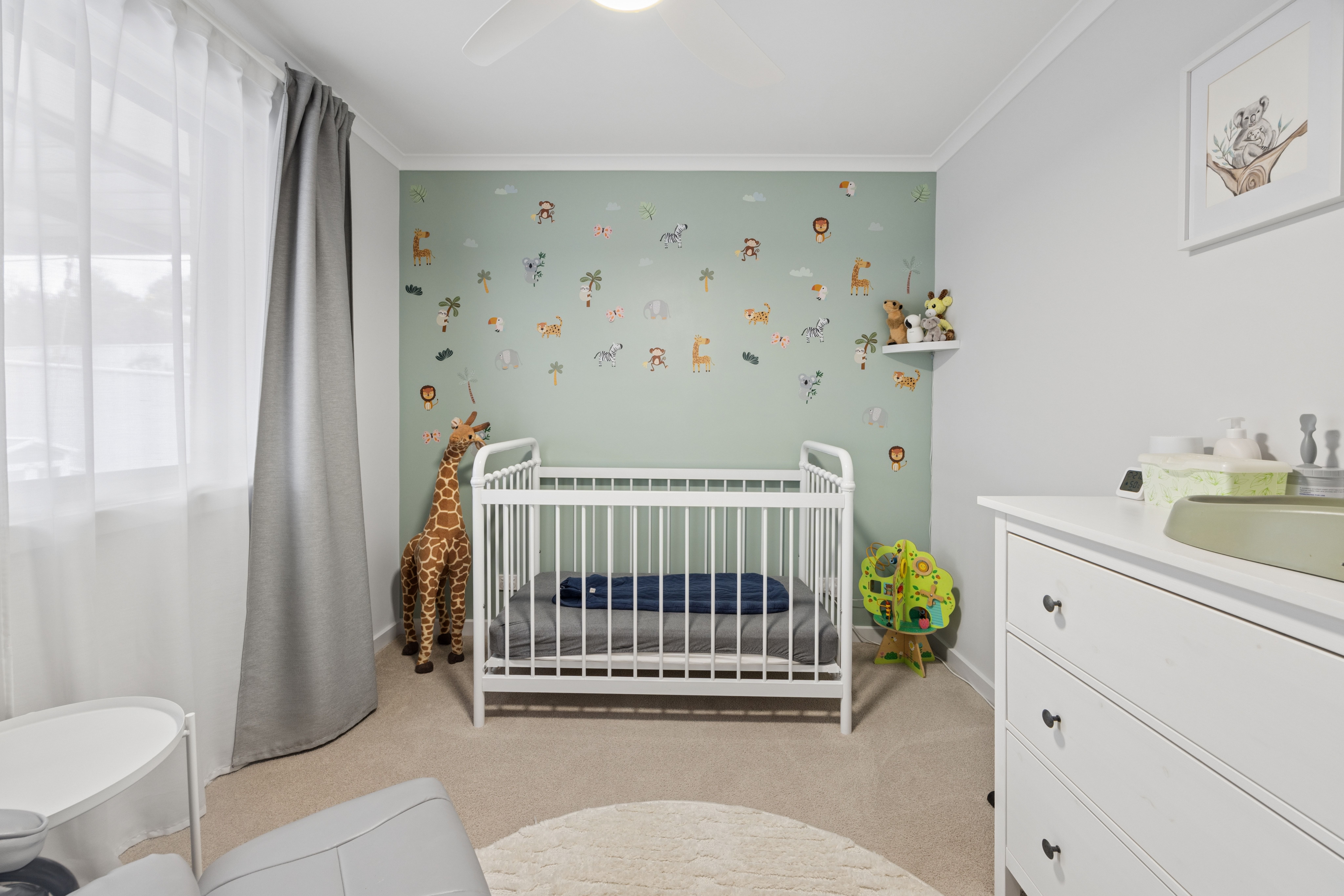 3/20 Morton Avenue — photo 9 of 14