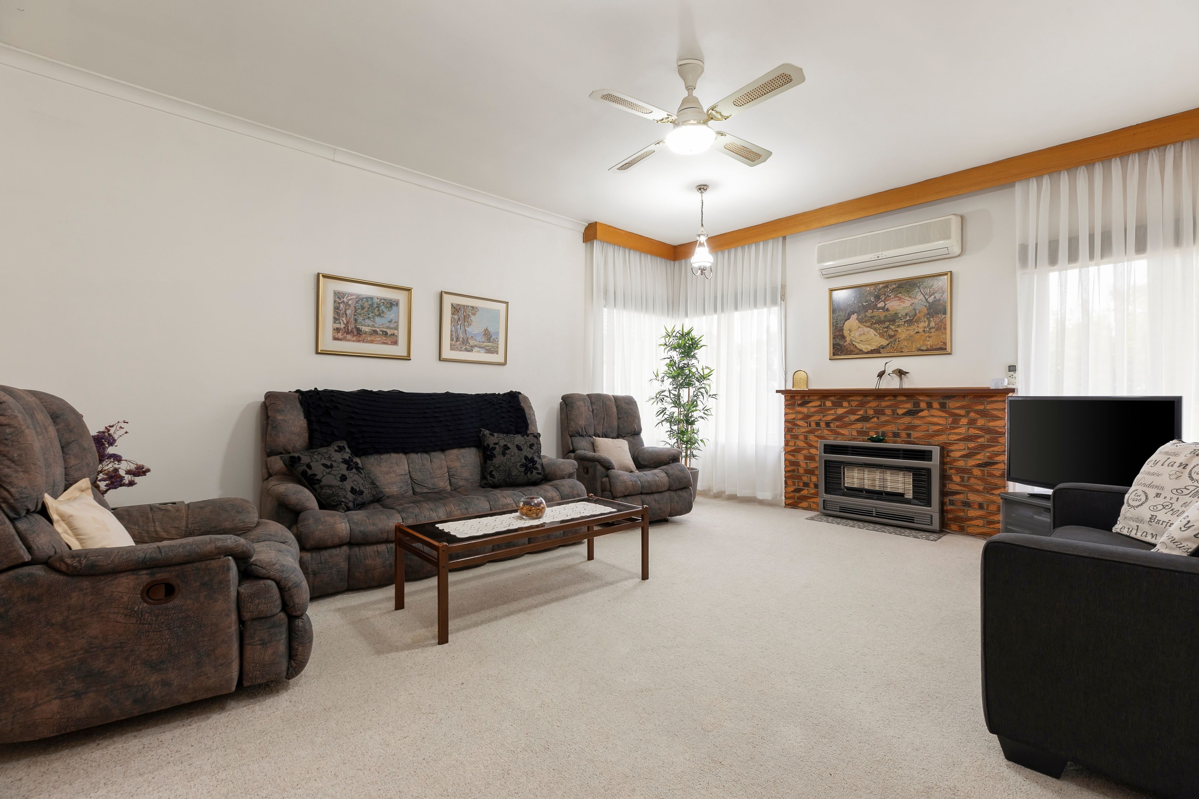 57 Carinish Road — photo 3 of 10