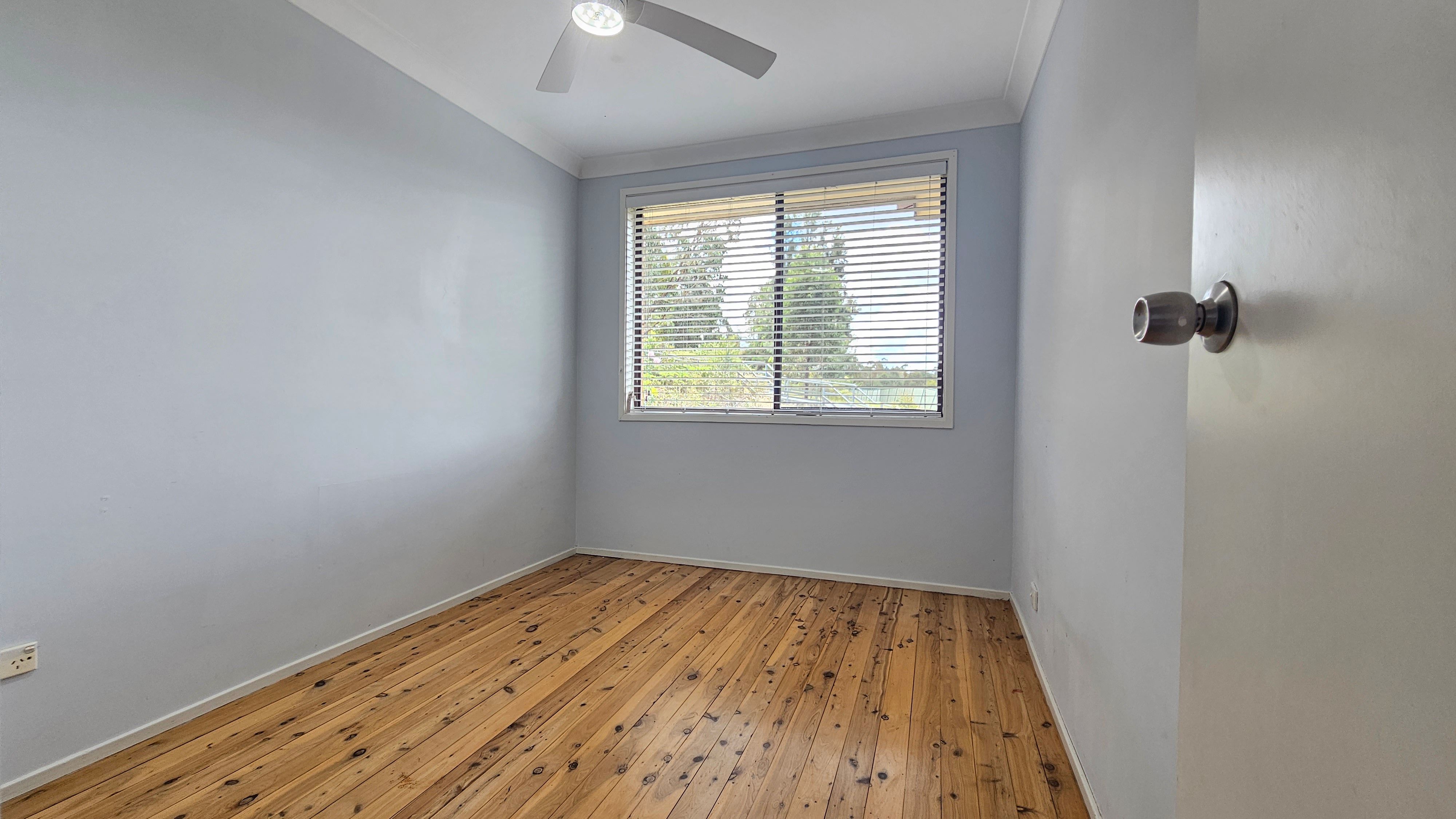 82 Nathan Crescent — photo 3 of 12