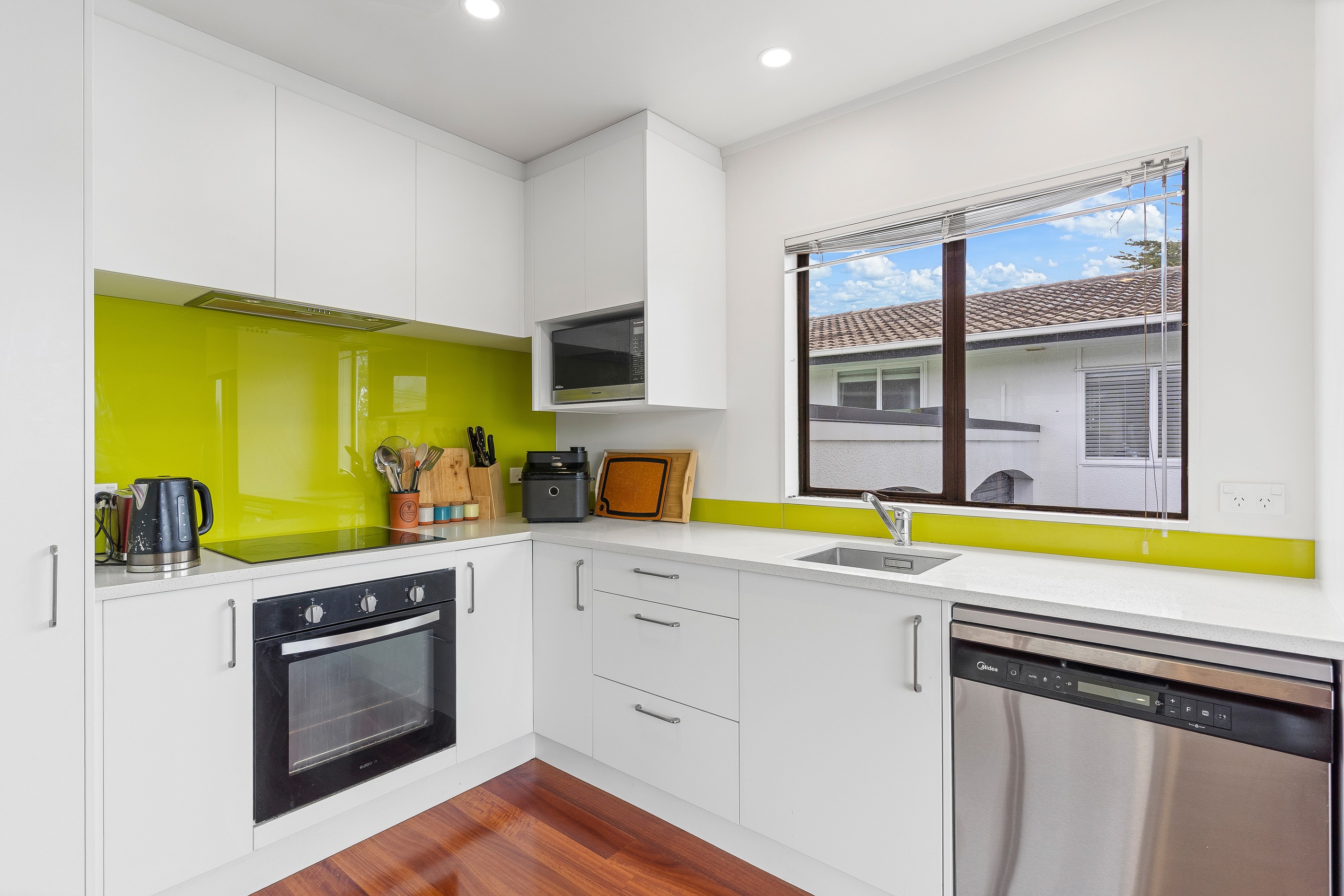 2/1 Recreation Drive, Birkenhead, North Shore City