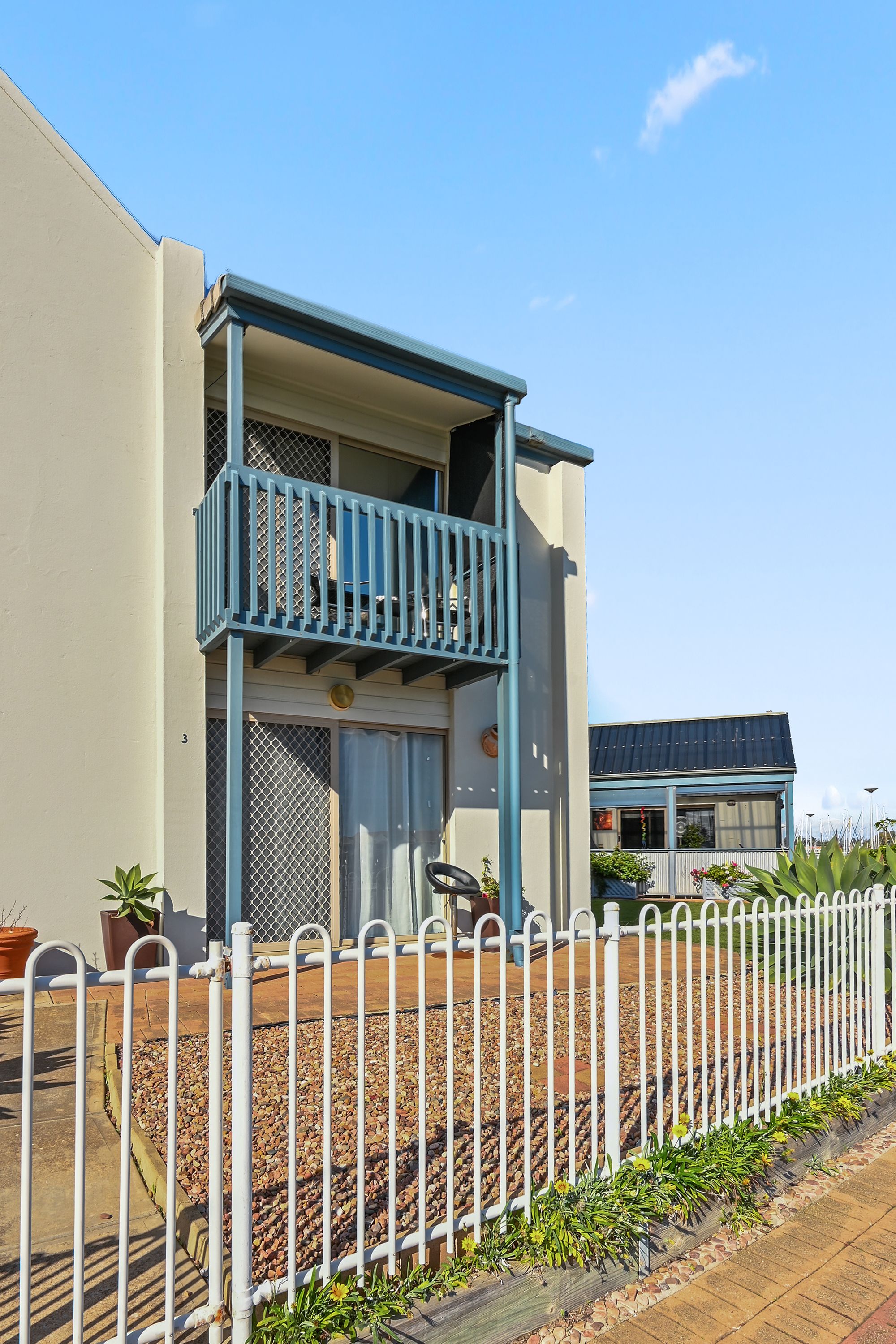 3/45 Falie Drive — photo 3 of 17
