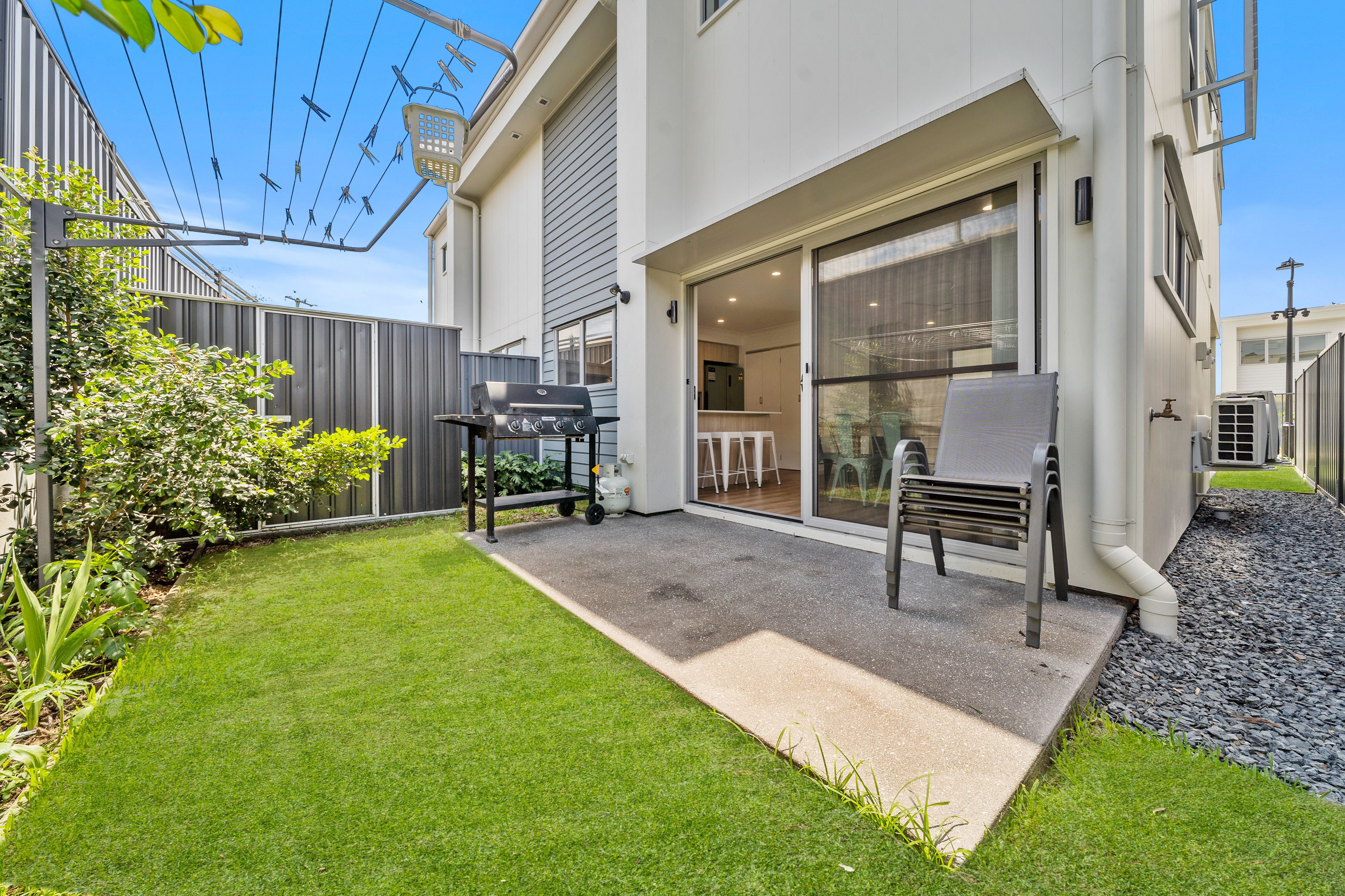 84/1 McEwan Street — photo 12 of 13