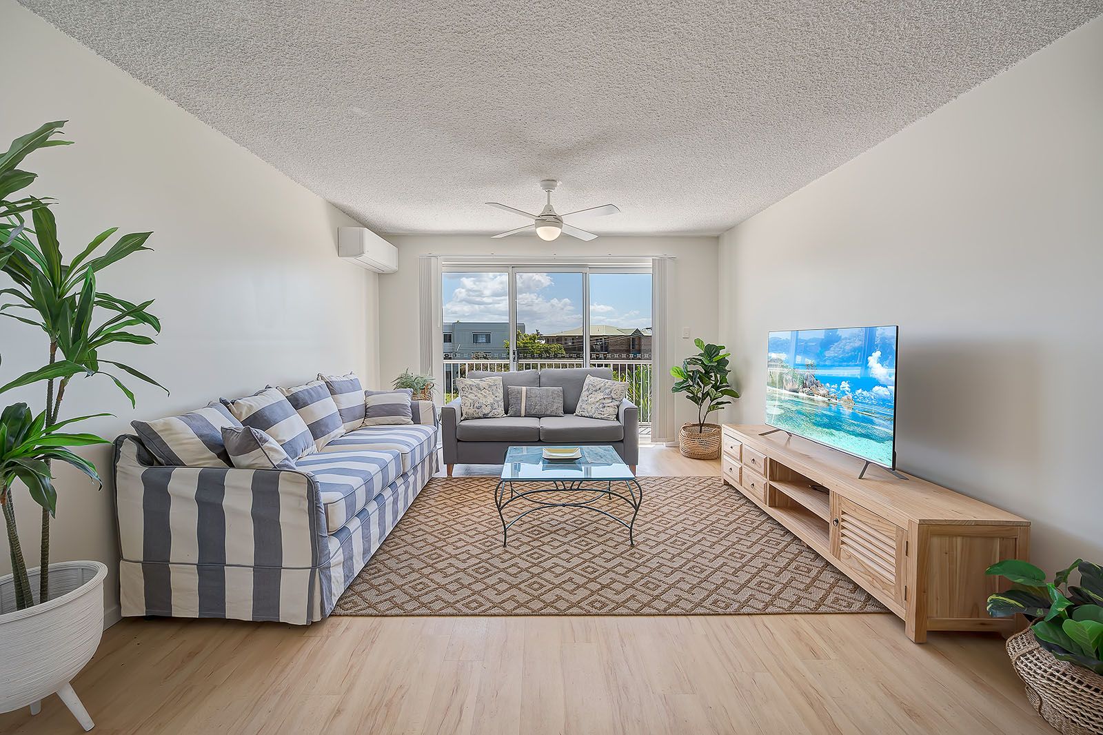 6/7 Corowa Court — photo from Ray White Kawana Waters