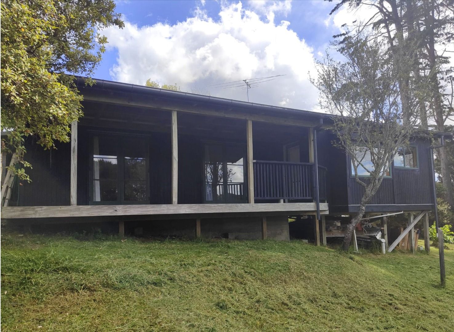 Henderson, Waitakere City