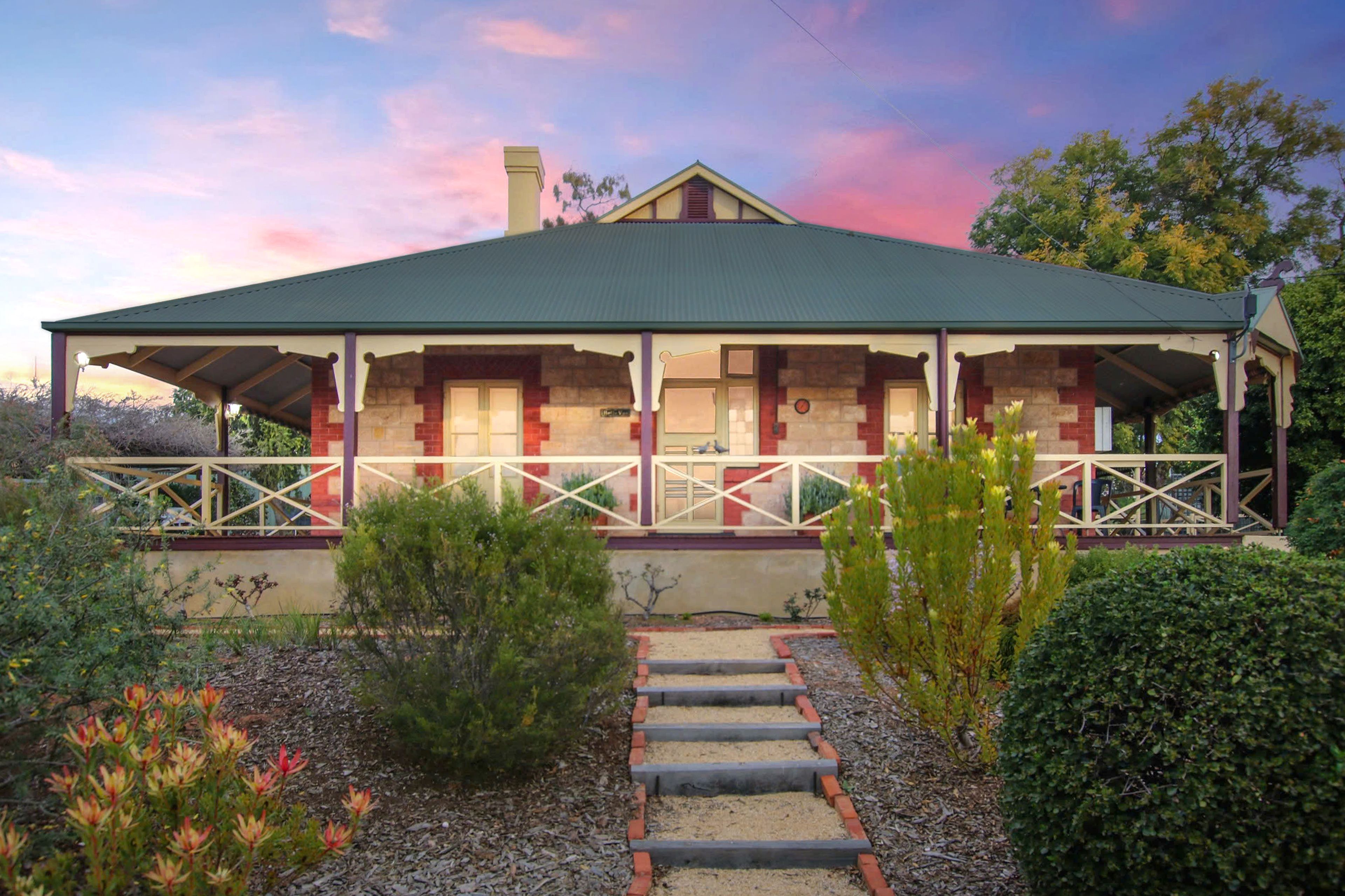 17 Thompson Street, Waikerie SA 5330