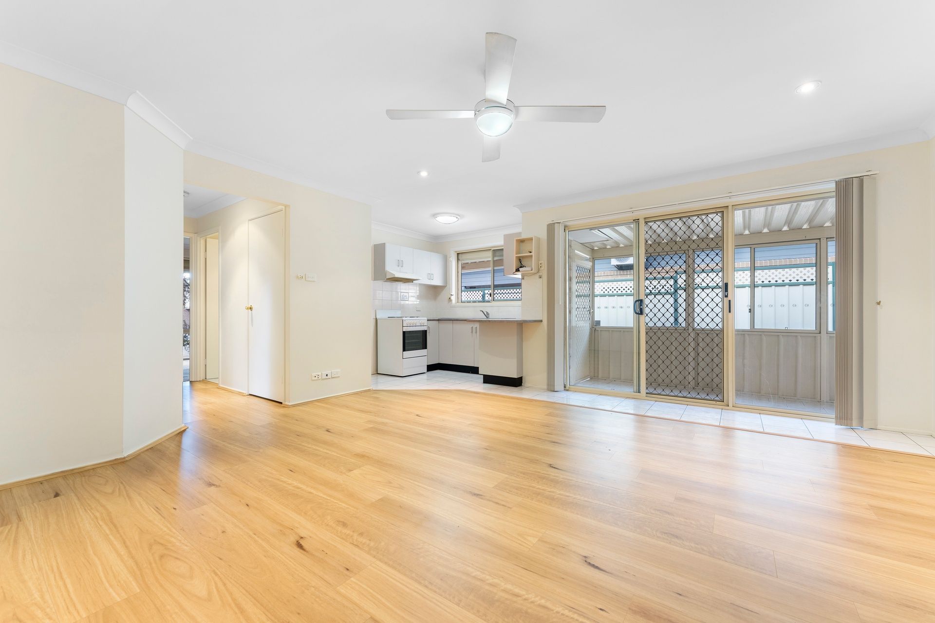 1/72 Brisbane Street — photo 4 of 18