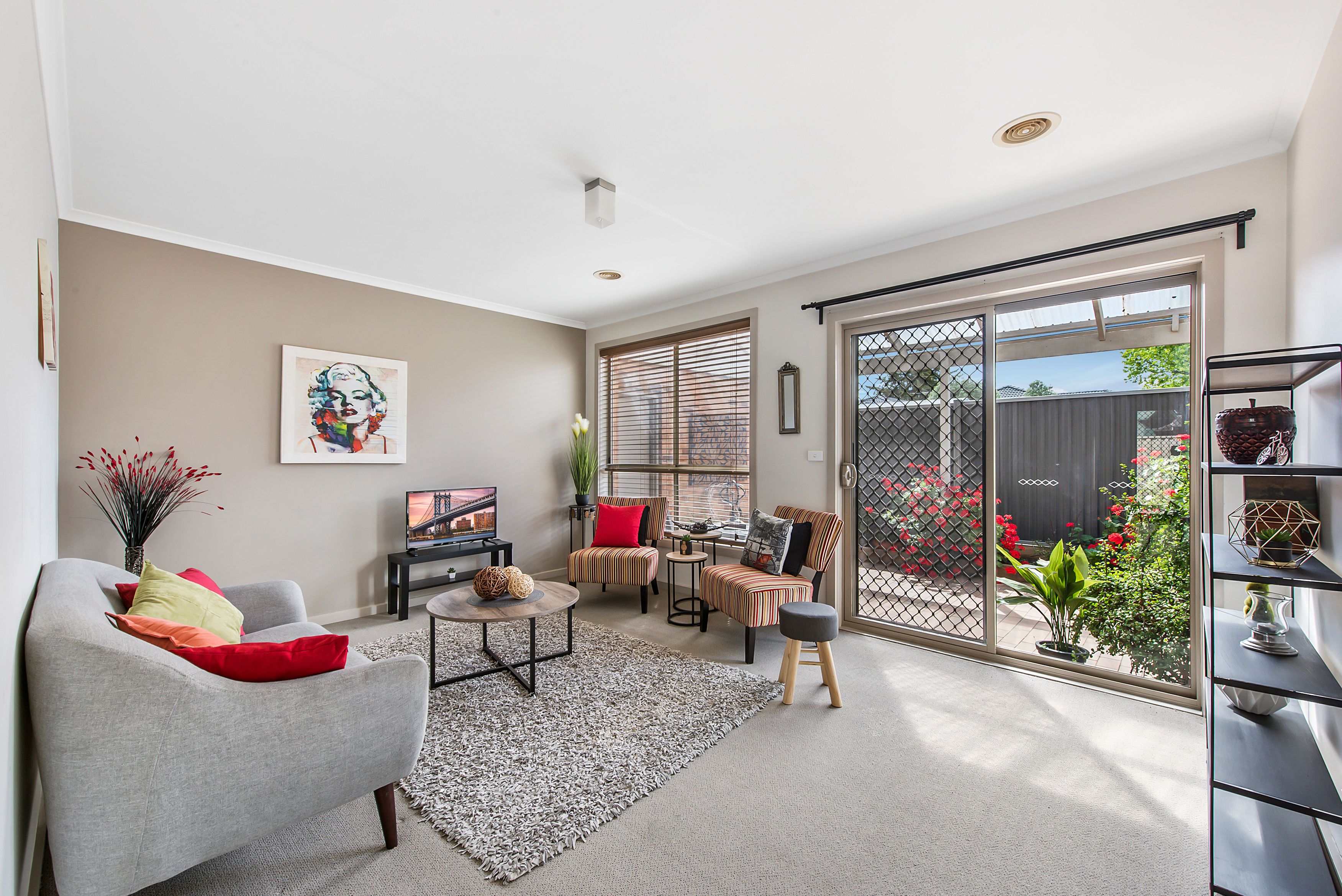 2/53 Victoria Road, Sydenham, VIC 3037