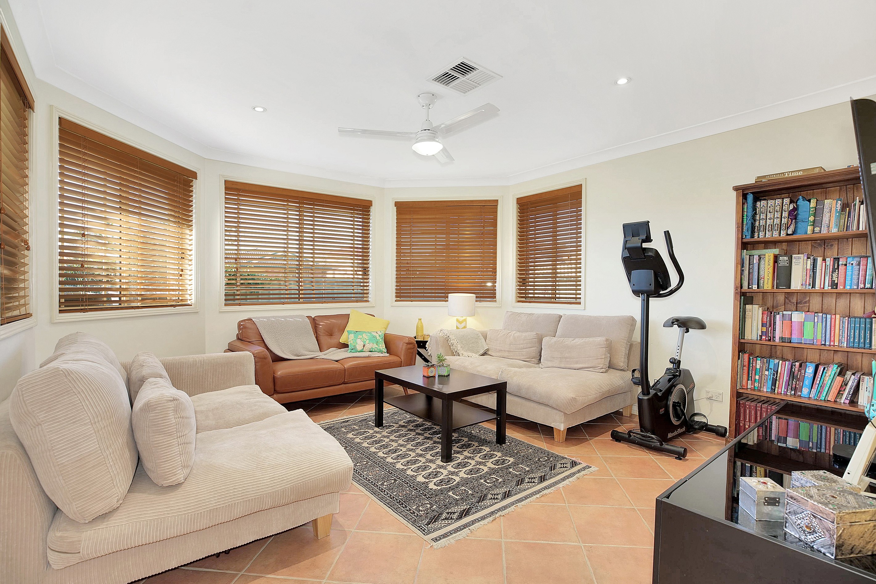 1 Winna Place, Glenmore Park, NSW 2745