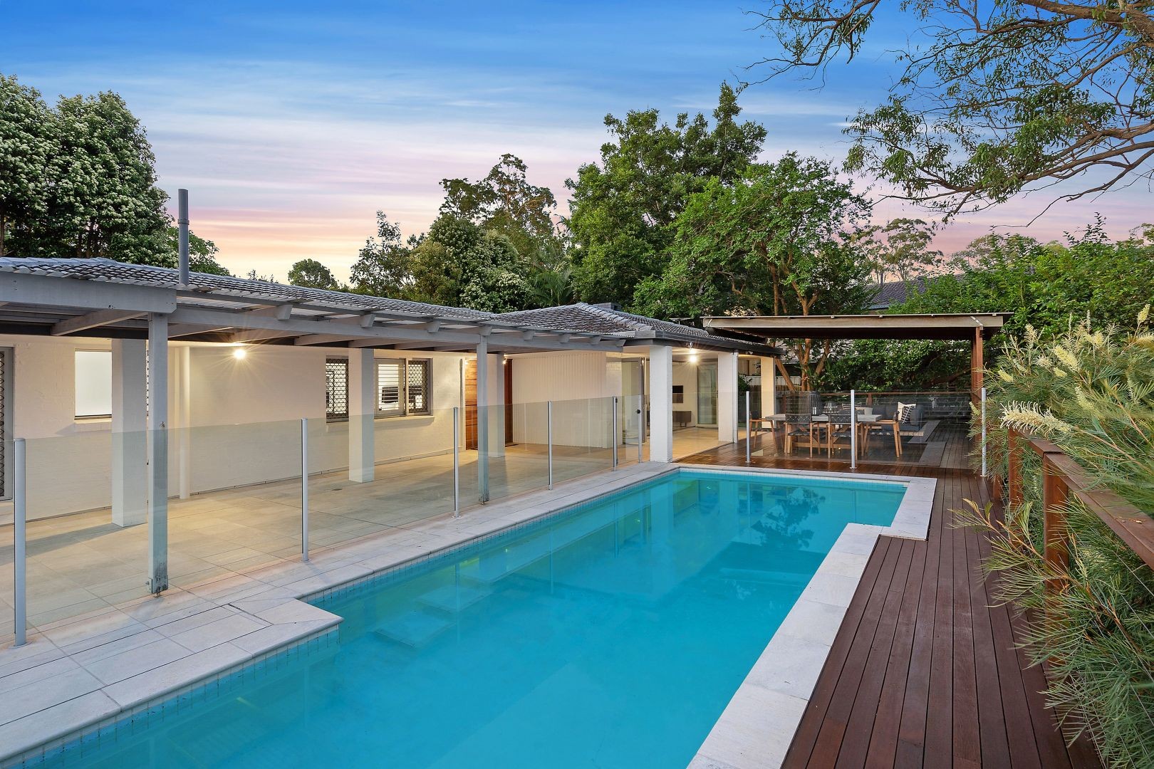 15 Ootana Street, Chapel Hill, QLD 4069
