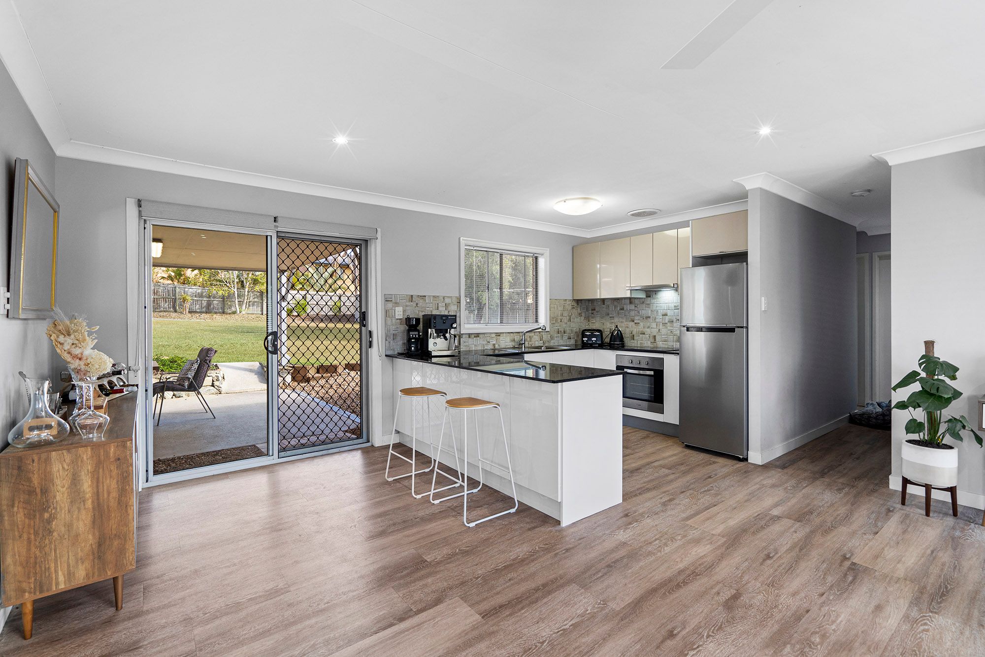 17 Laurinda Crescent, Springwood, QLD 4127