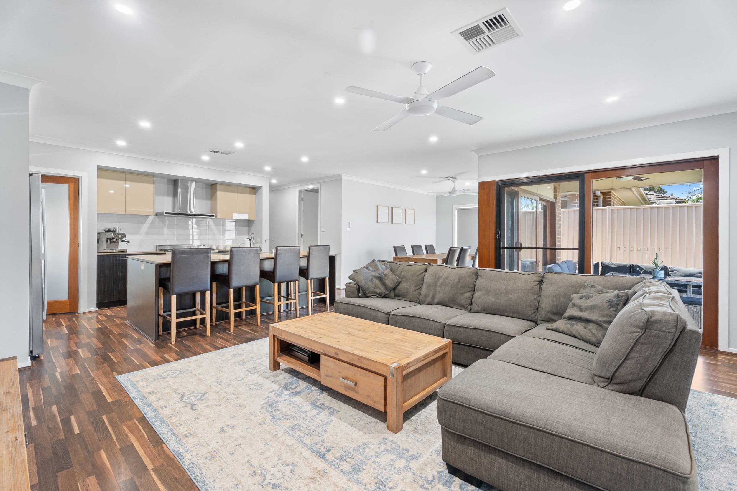 16 Illoura Way, JORDAN SPRINGS, NSW 2747