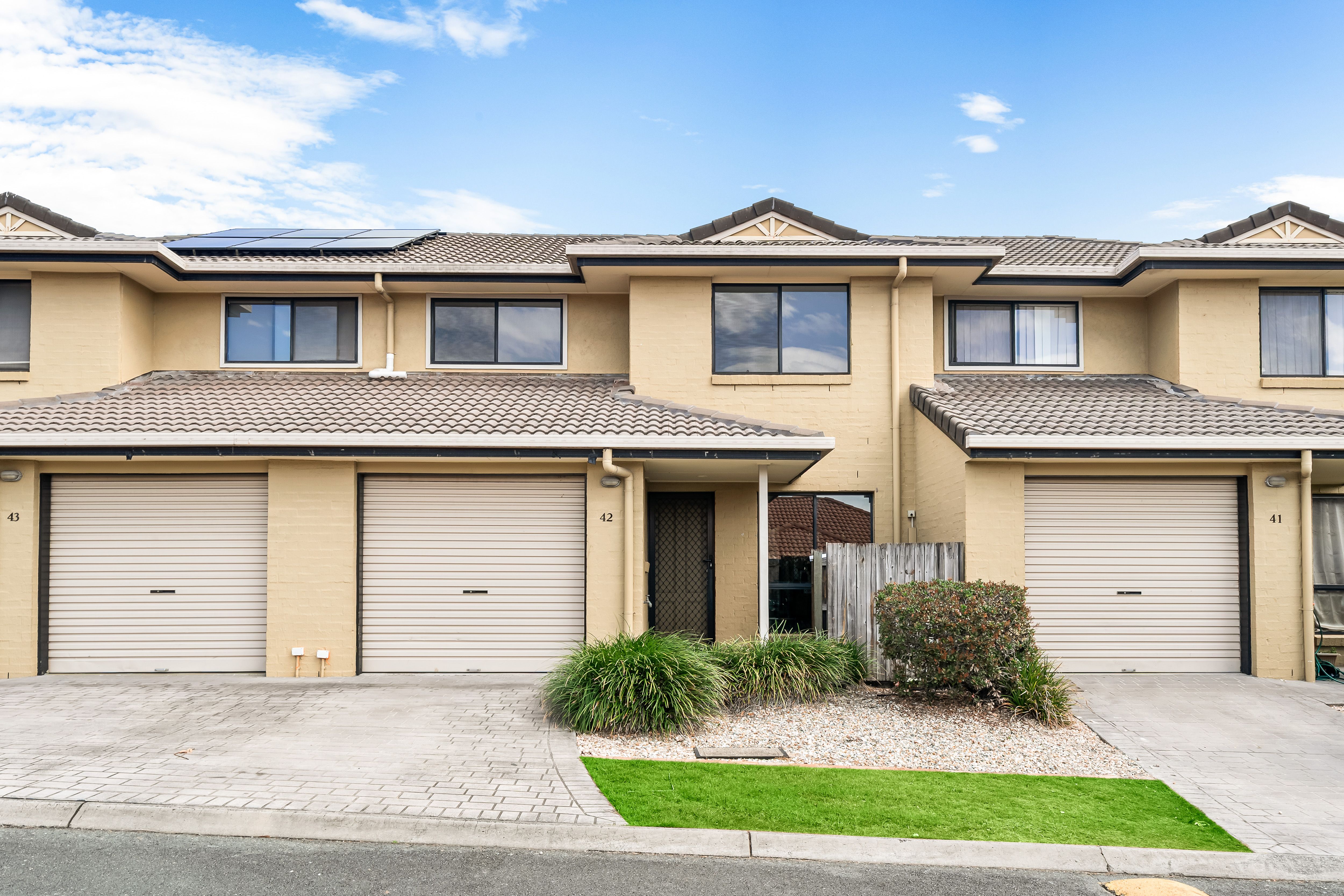 42/26 Buckingham Place — photo from Ray White Rochedale