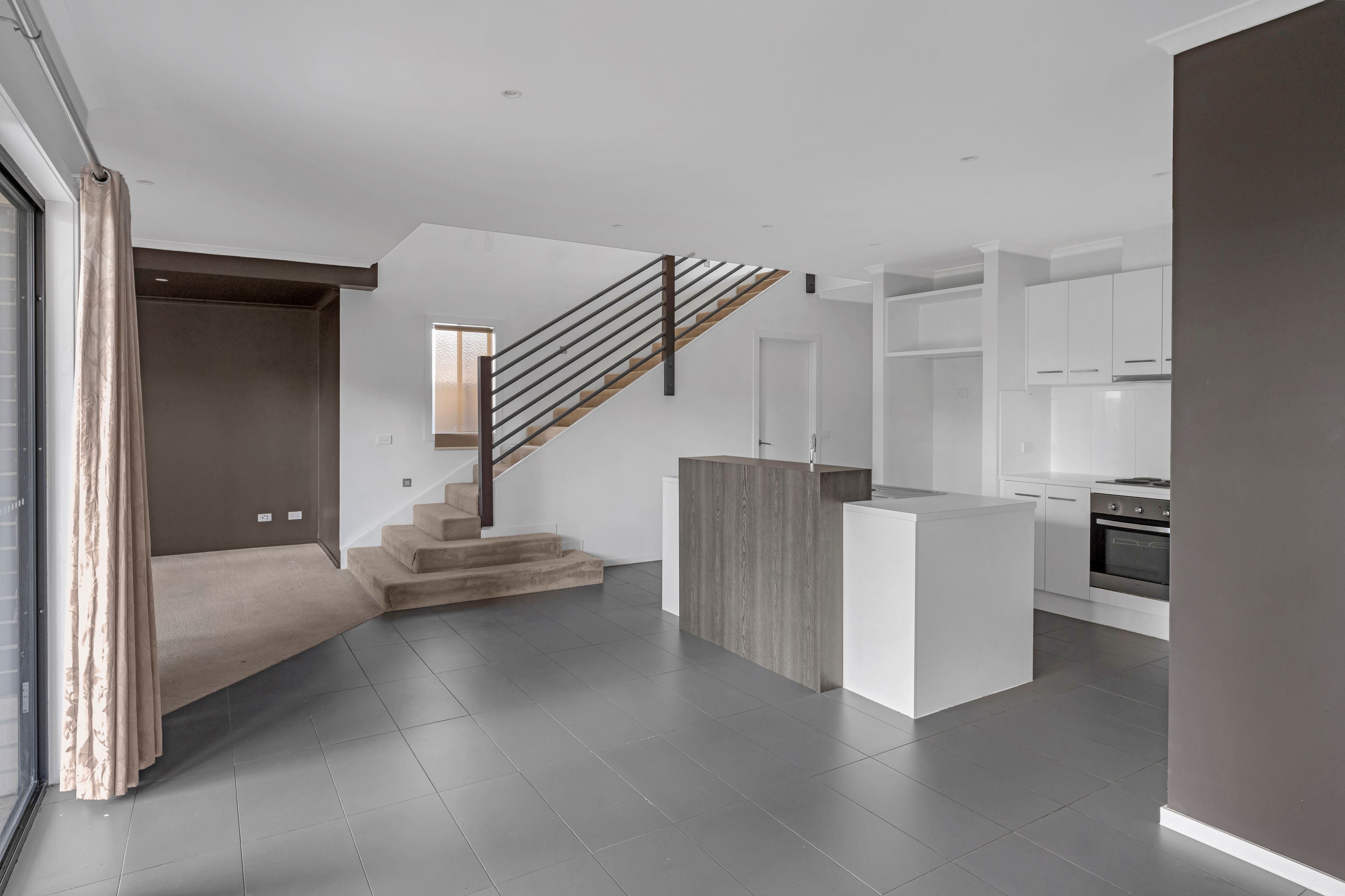 7 Barron Street — photo 3 of 8