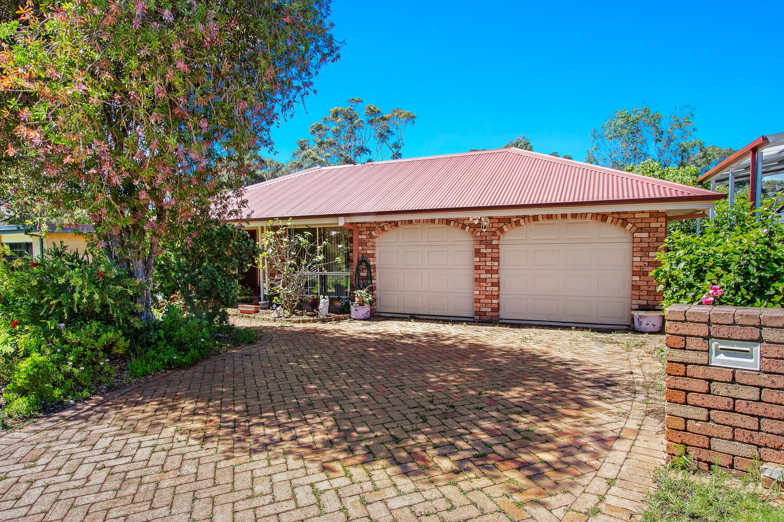 32 Lewana Close