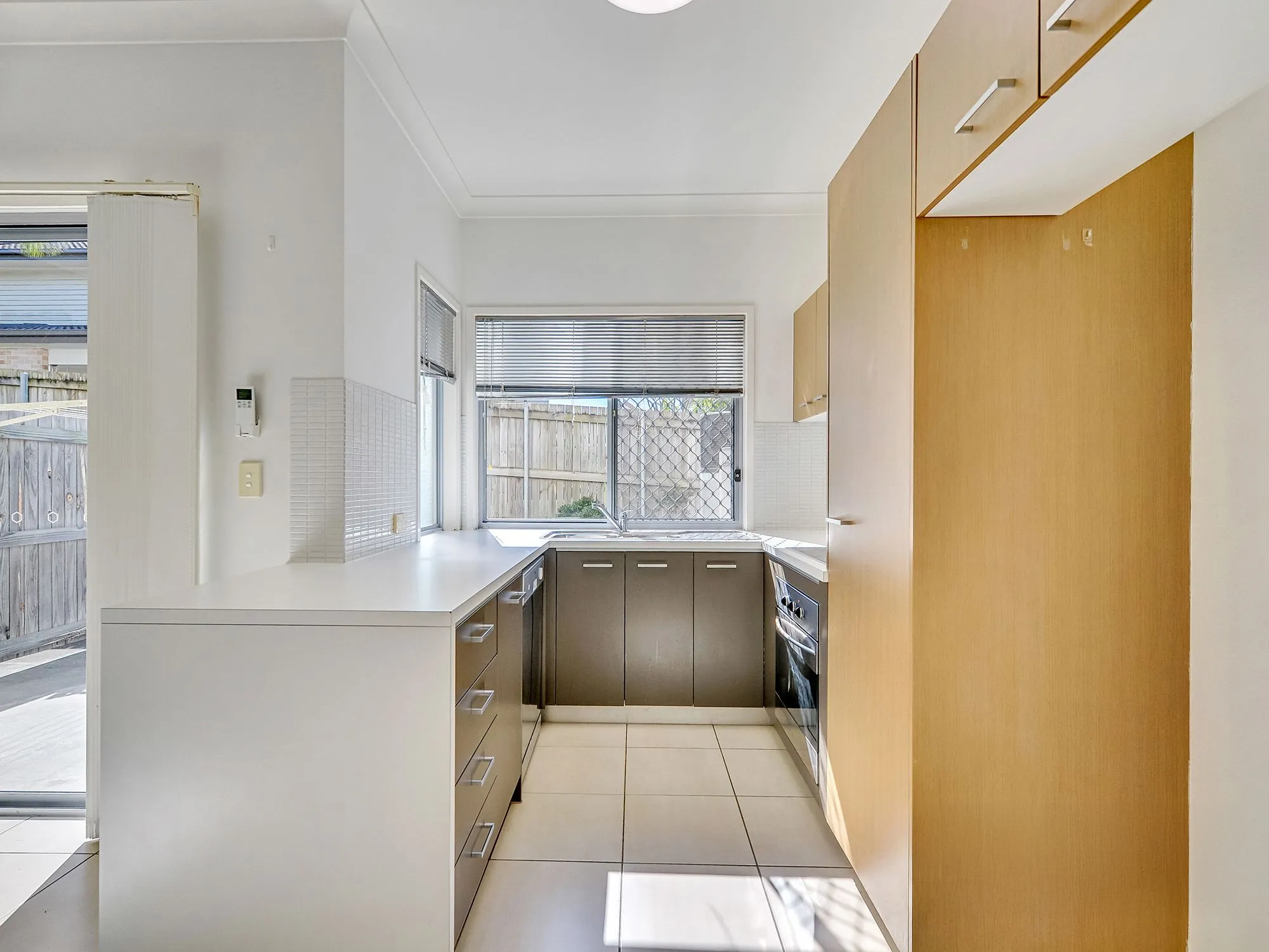 3/2-10 Cascade Drive, Underwood, QLD 4119