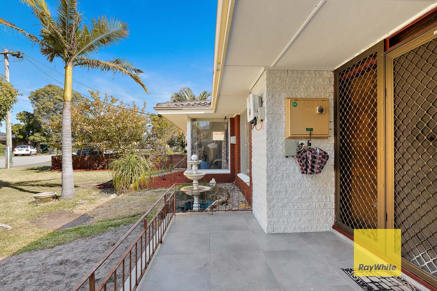 6 Lorenzo Street, Thornlie, WA 6108