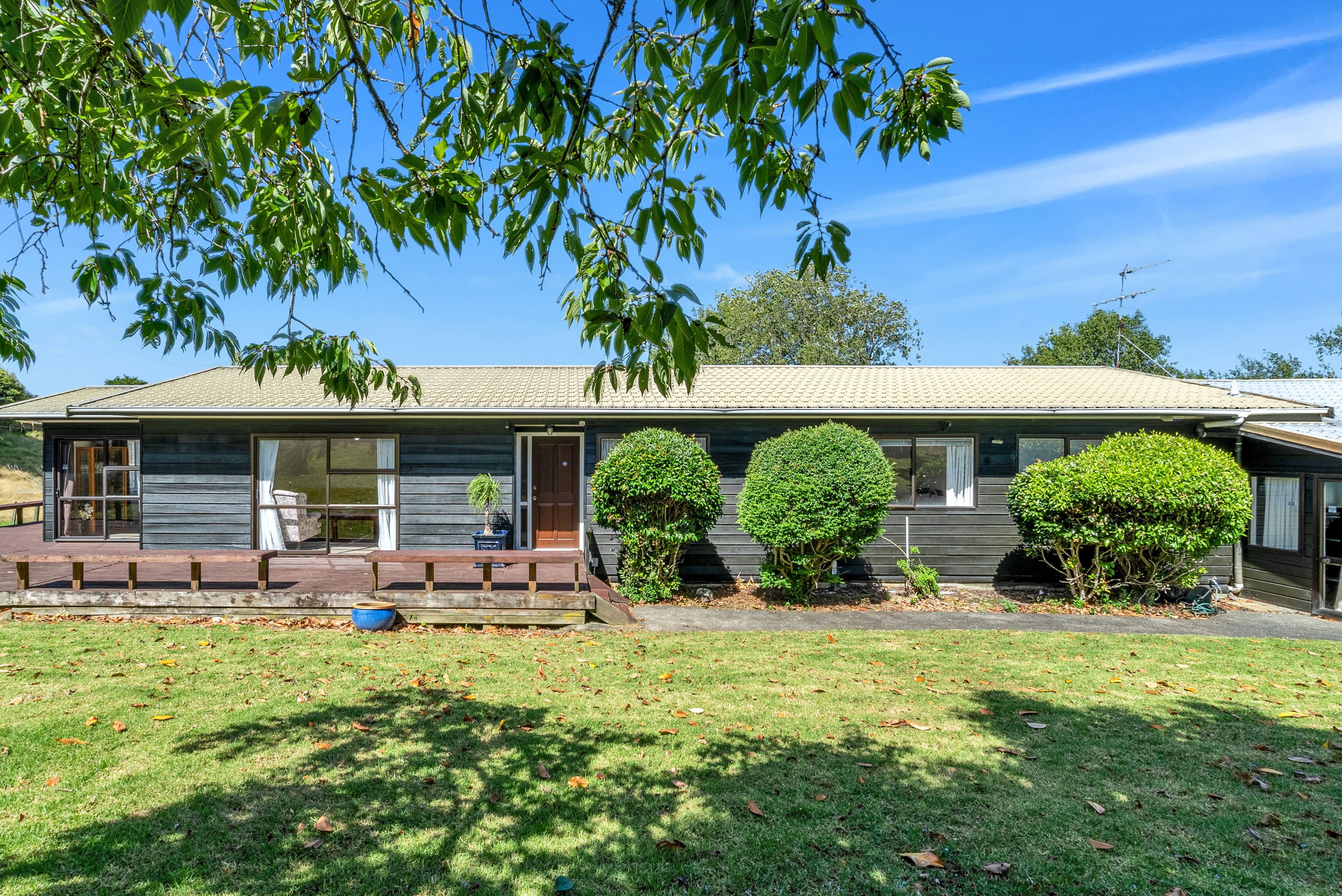 263 Point View Drive, Dannemora, Manukau City 2016 House for Sale