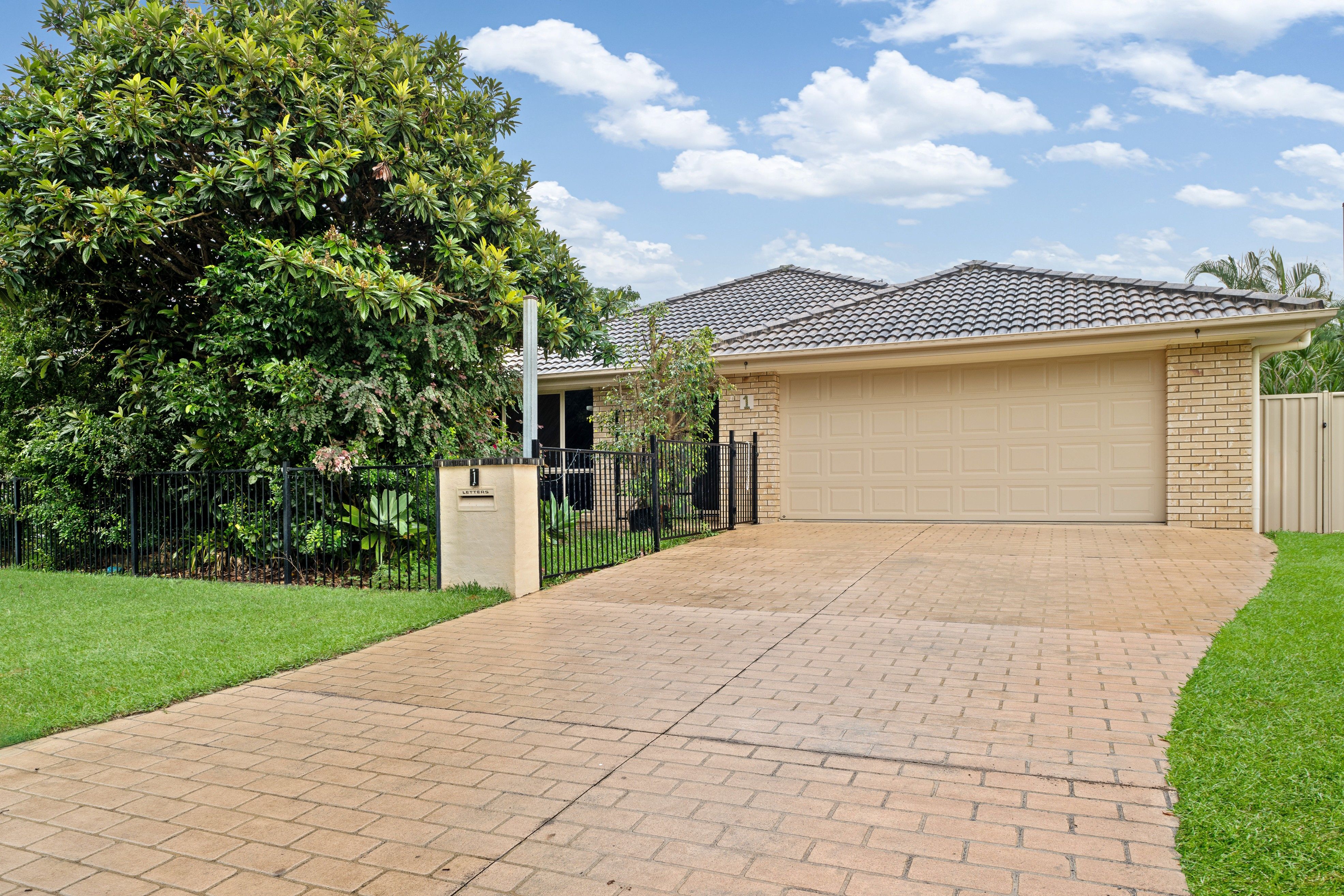 1 Sapphire Court, Beerwah QLD 4519