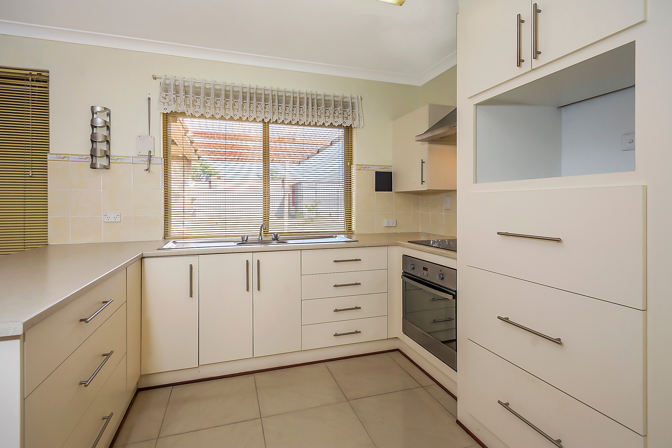 14 St Andrews Loop, Cooloongup, WA 6168