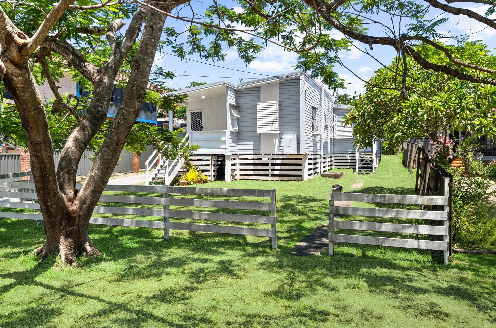 18 Allamanda Street, Fairfield, QLD 4103