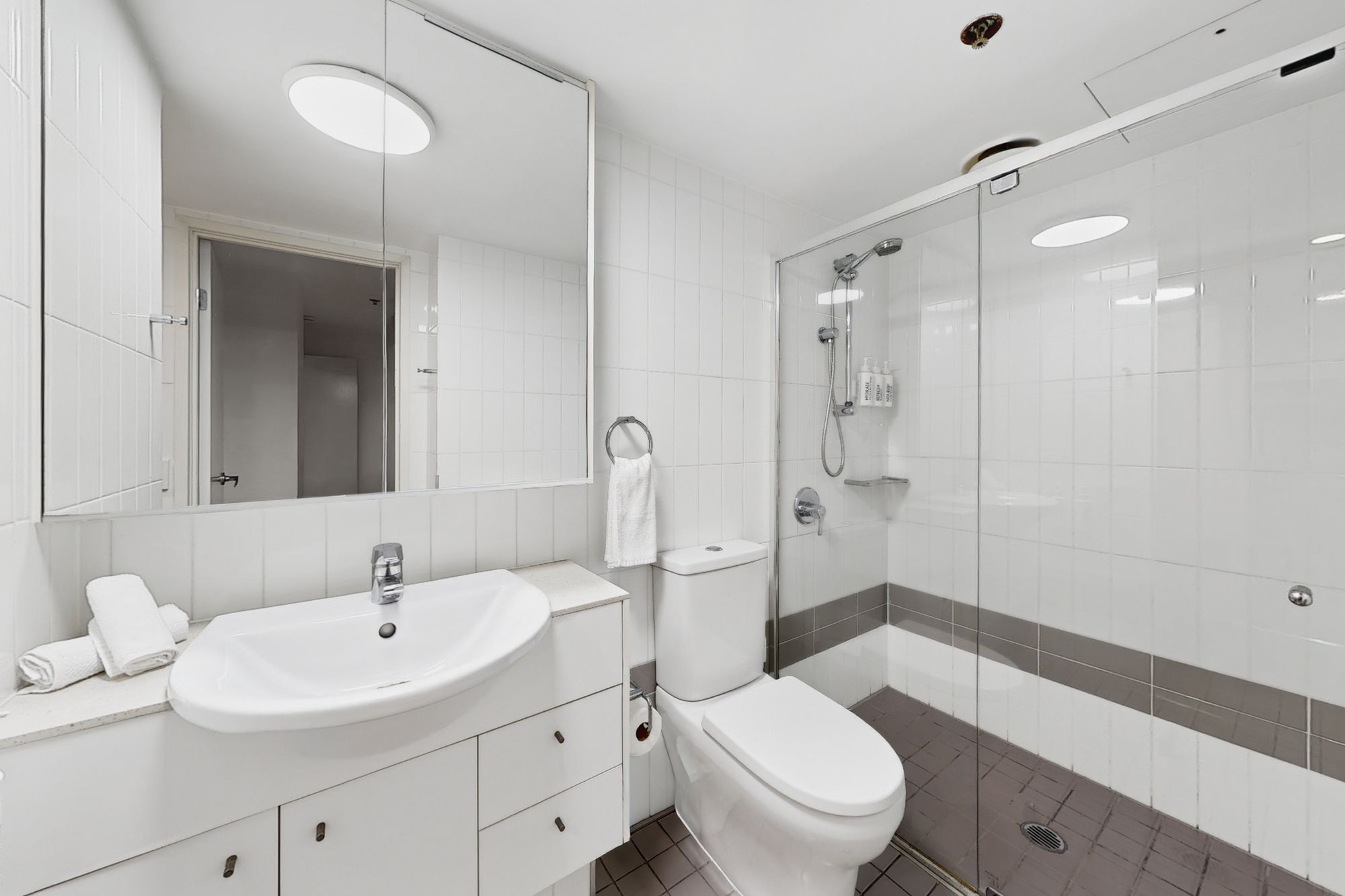 355/26 Felix Street — photo 12 of 19