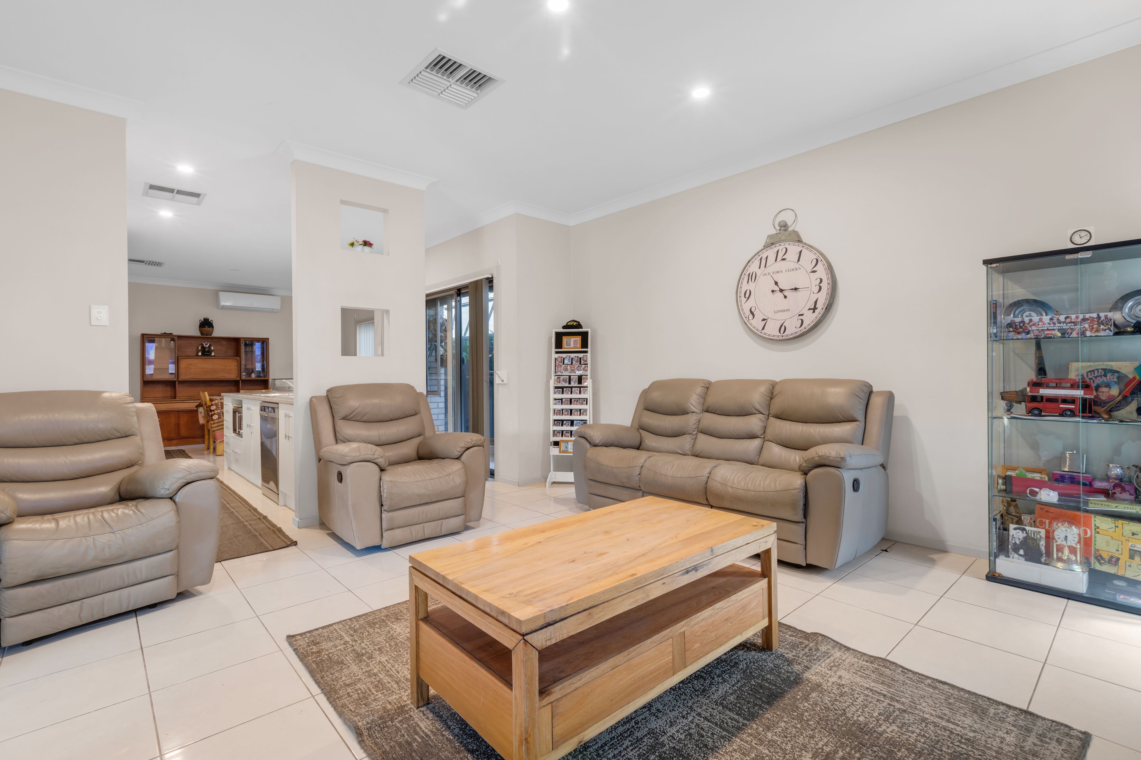 9 Blue Lake Drive — photo 12 of 24