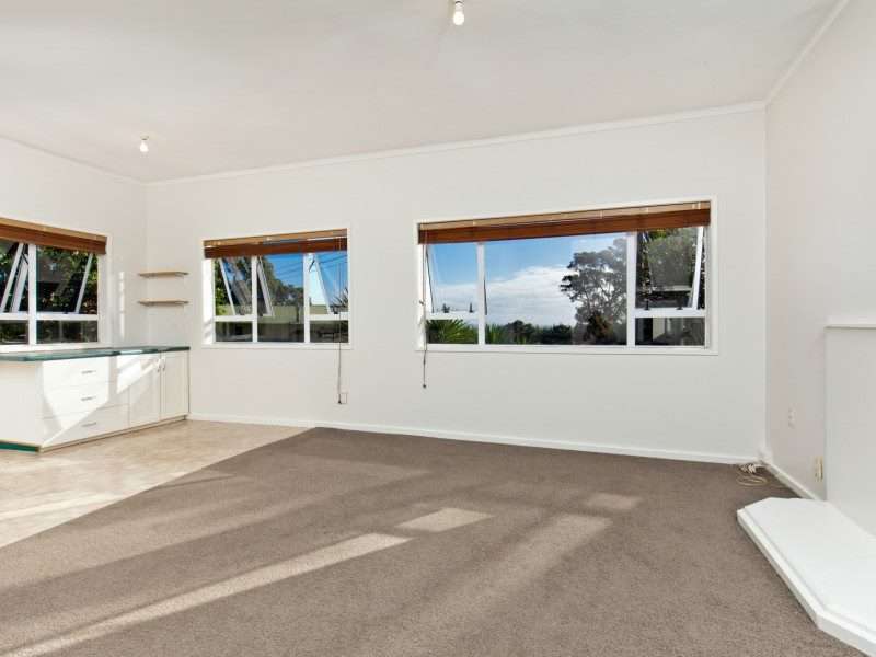 136 Motutara Road photo 1