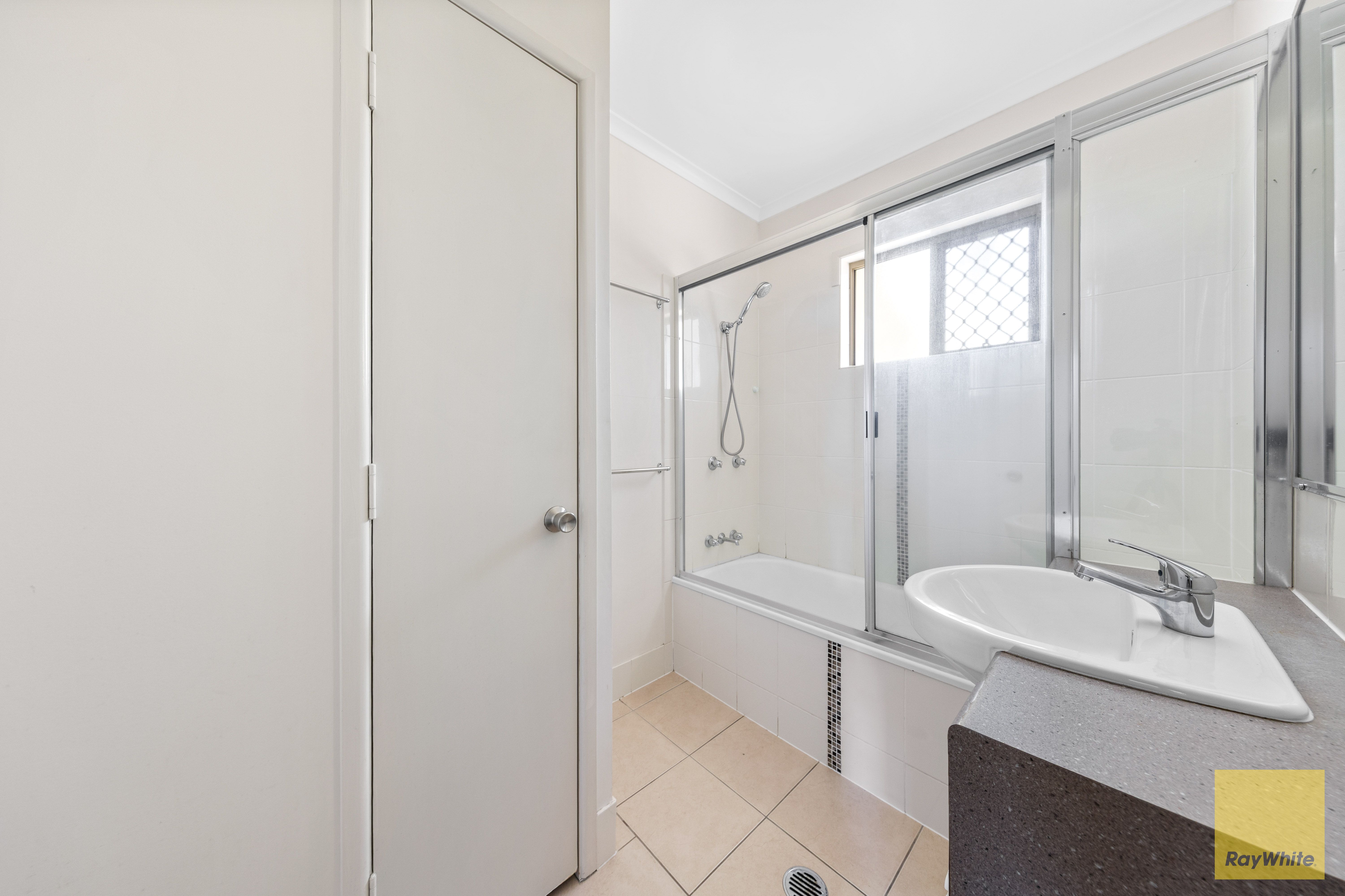 34 Dawn Crescent — photo 14 of 19