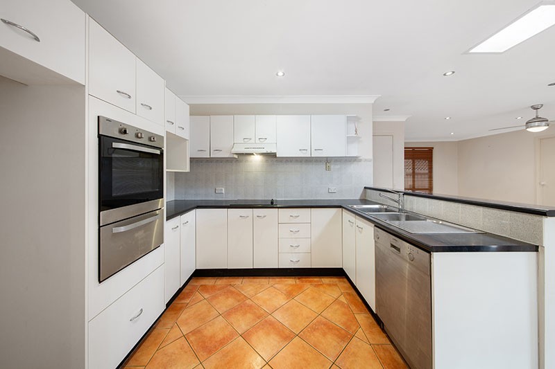 4 Allison Crescent, Menai, NSW 2234