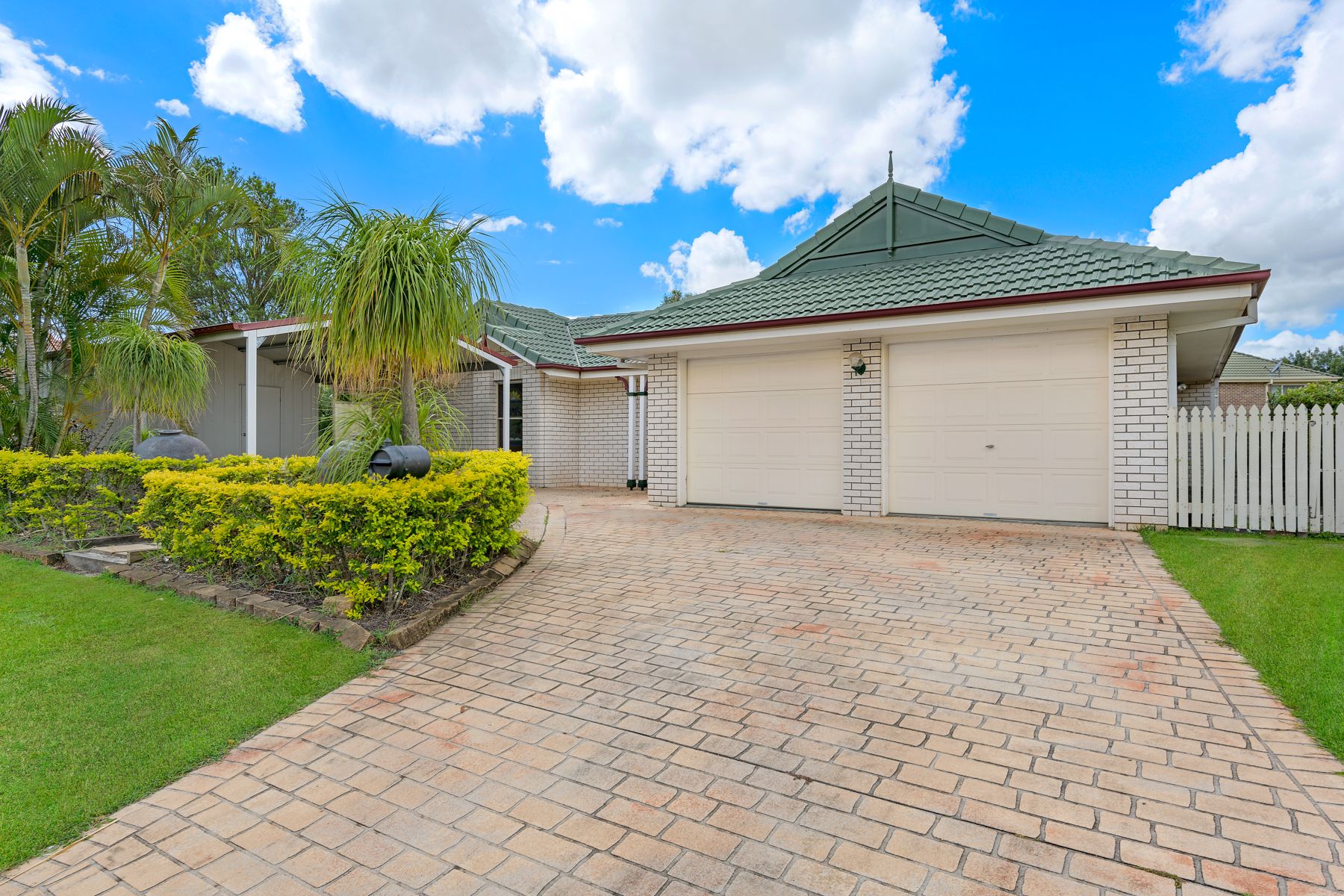 31 Castle Hill Drive, Murrumba Downs QLD 4503