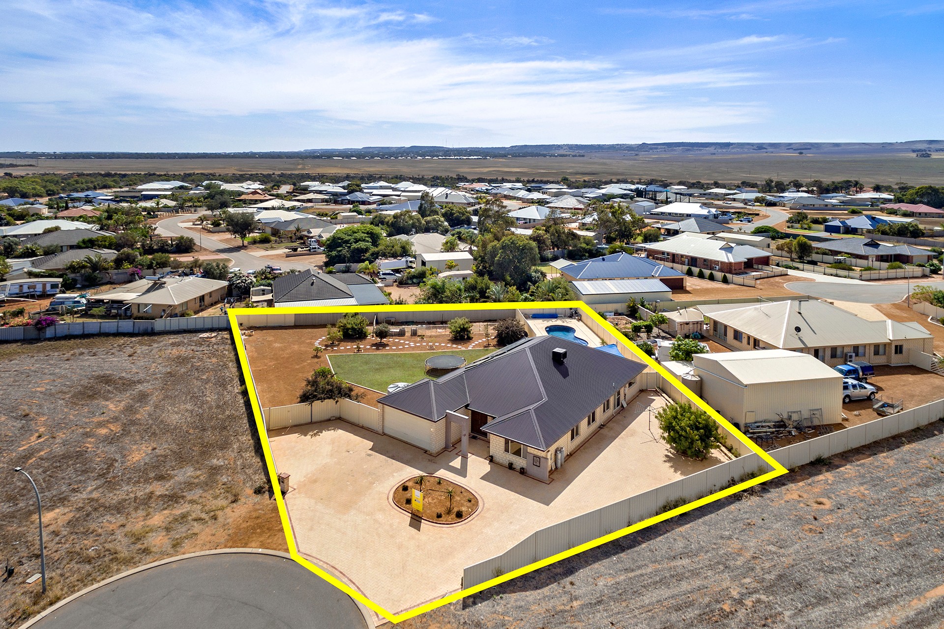 10 Sheoak Close, Woorree, WA 6530