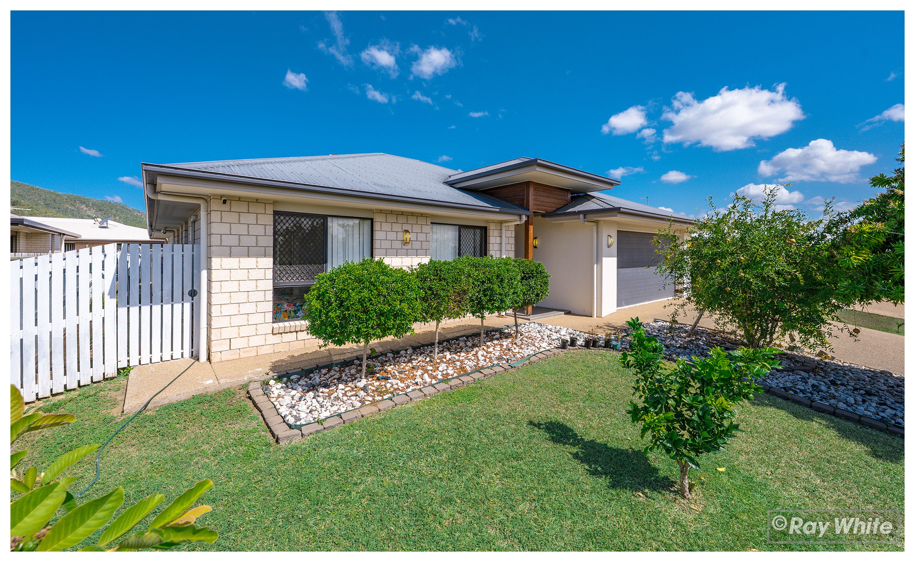 3 Varsity Crescent, Norman Gardens, QLD 4701
