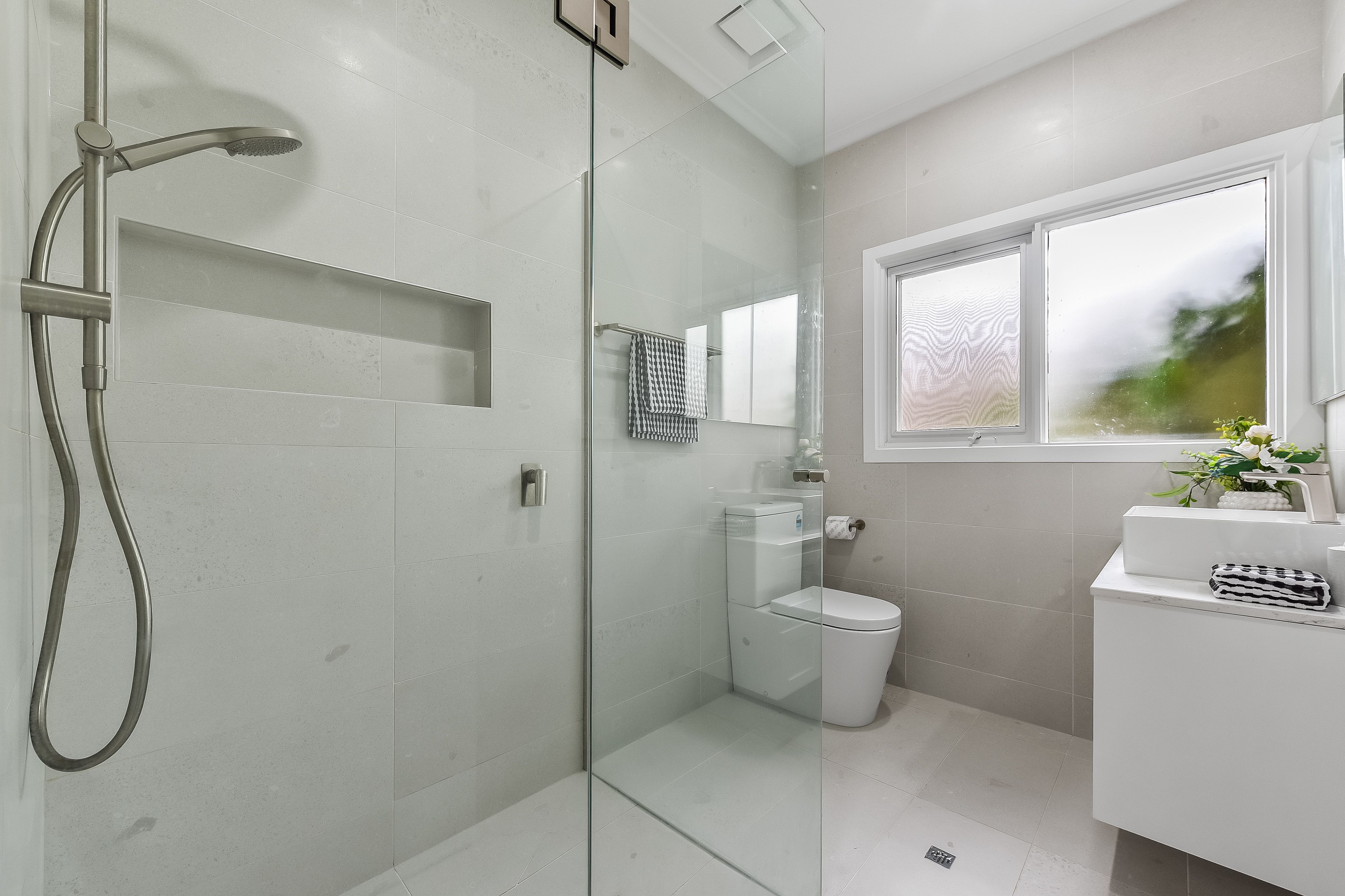 12 Damon Road — photo 11 of 15