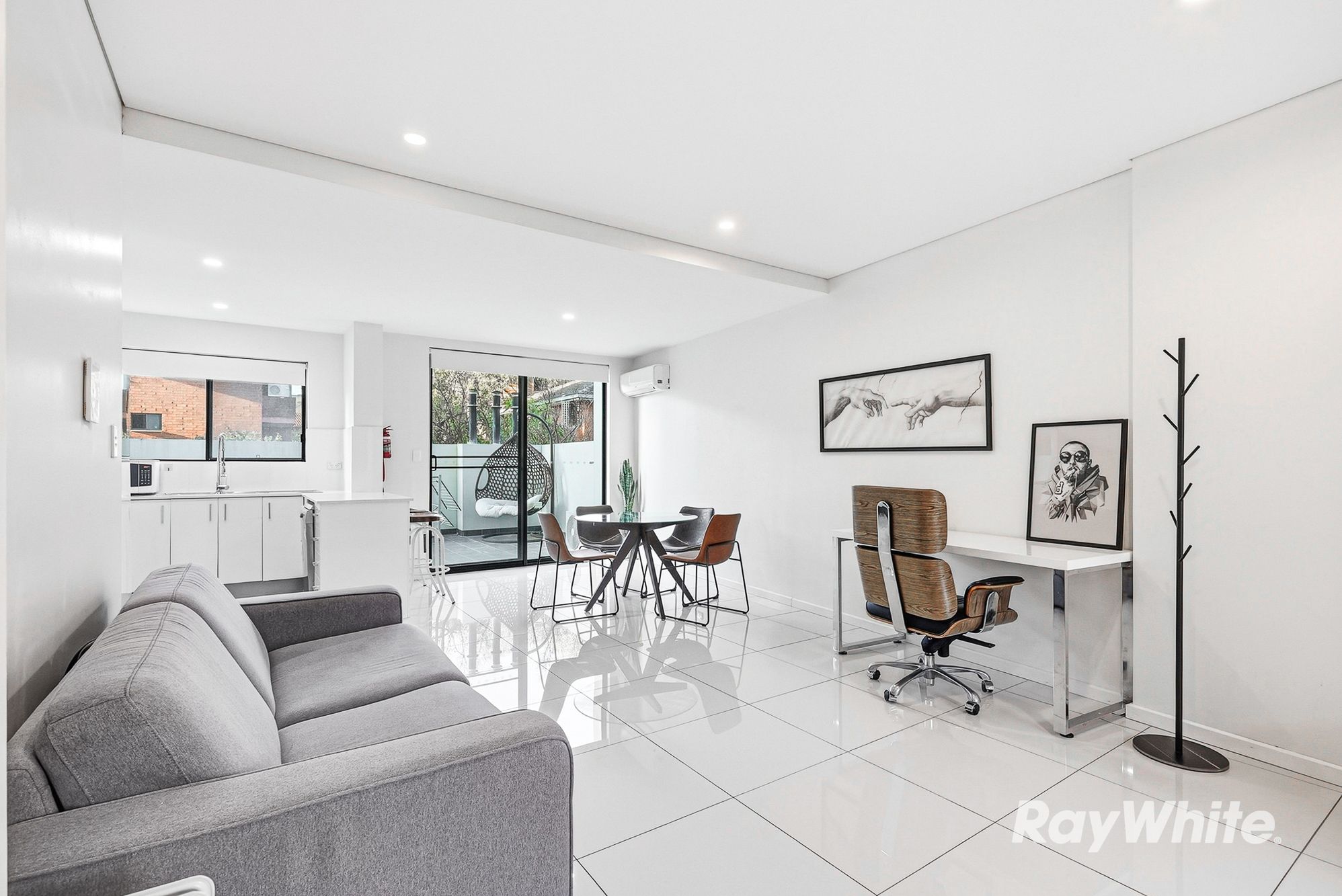 16/6 Sorrell Street — photo 4 of 24