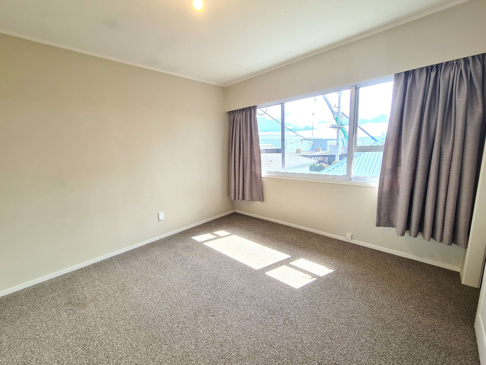 183 Hobsonville Road photo 8