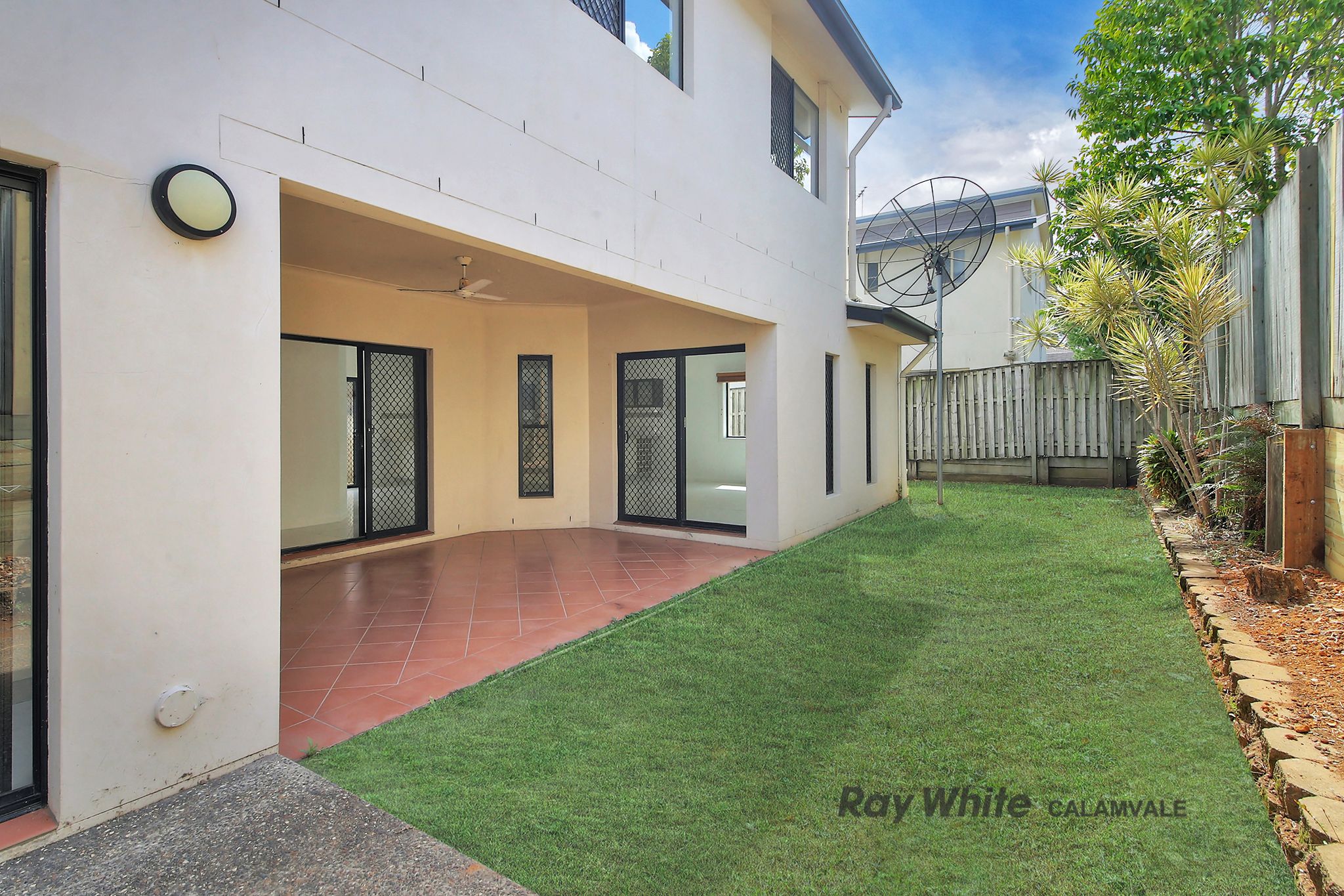 6 Hastings Close — photo 17 of 22