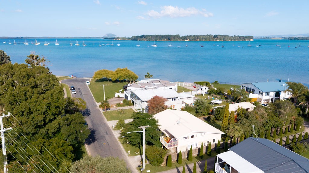14 Beach Grove, Omokoroa, Western Bay Of Plenty District
